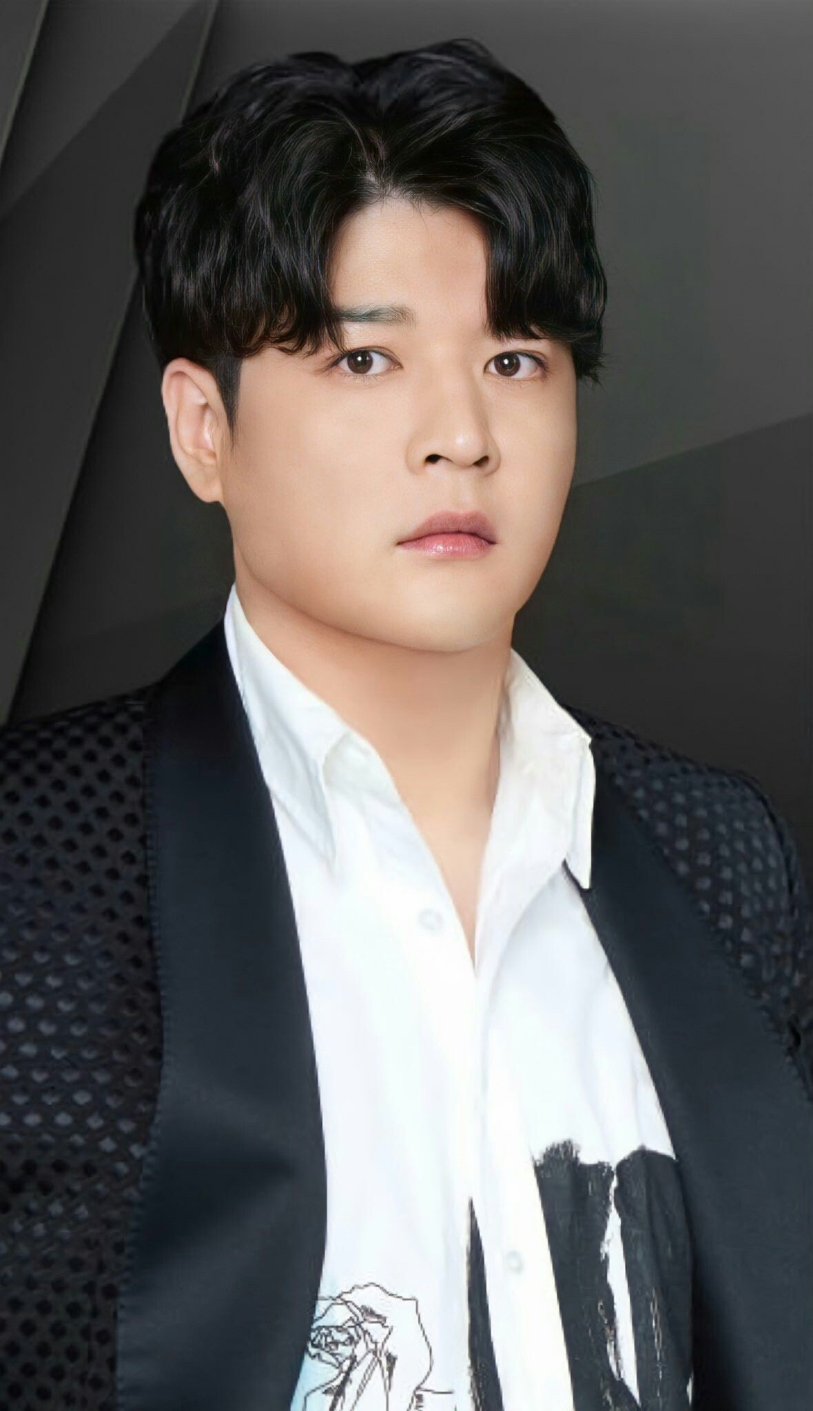 Shindong, Artistic wallpaper, Korean actor, 1180x2050 HD Phone