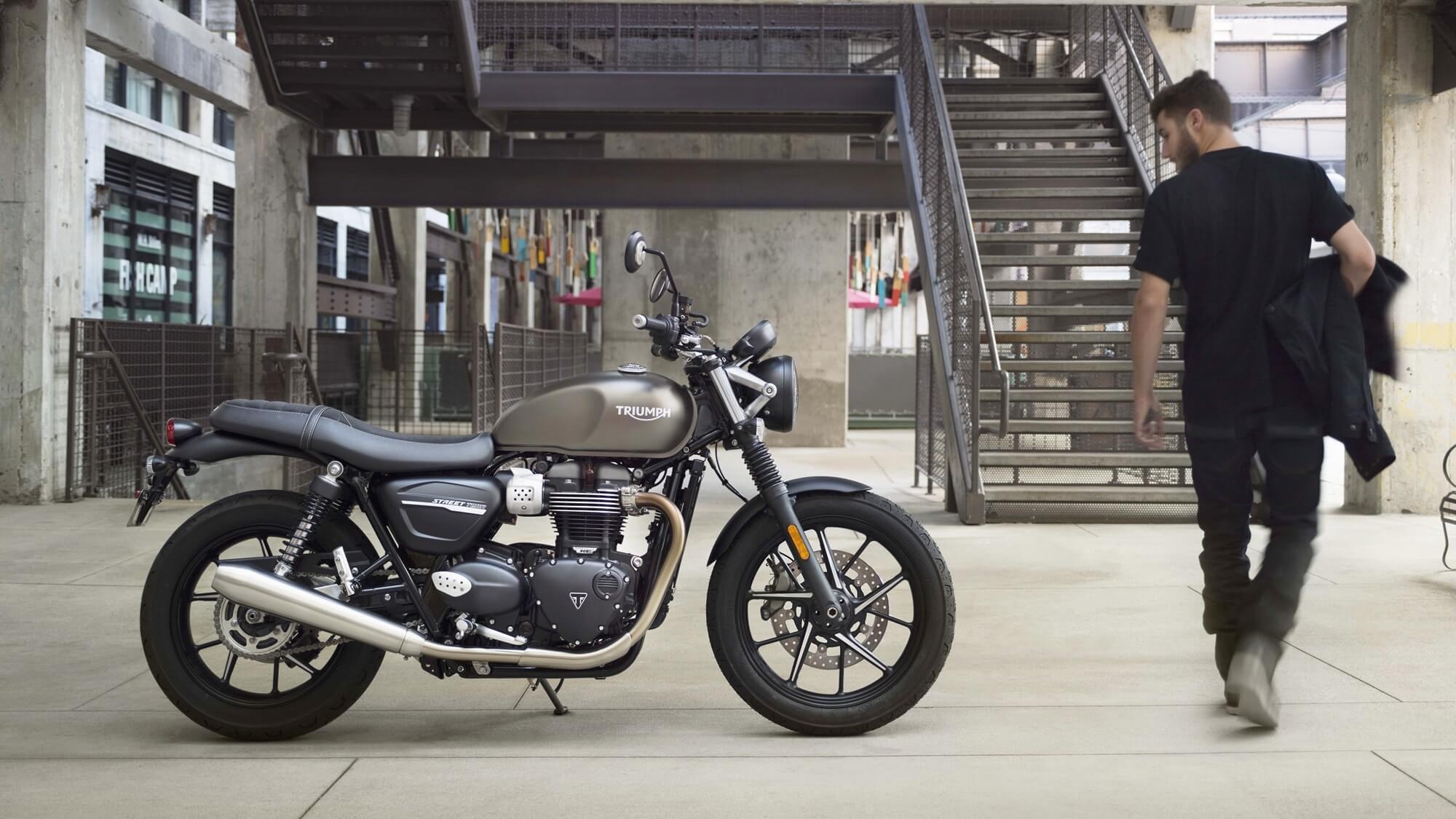 Triumph Street Twin, 2019 motorcycle, IAMABIKER, Standard bike, 2000x1130 HD Desktop