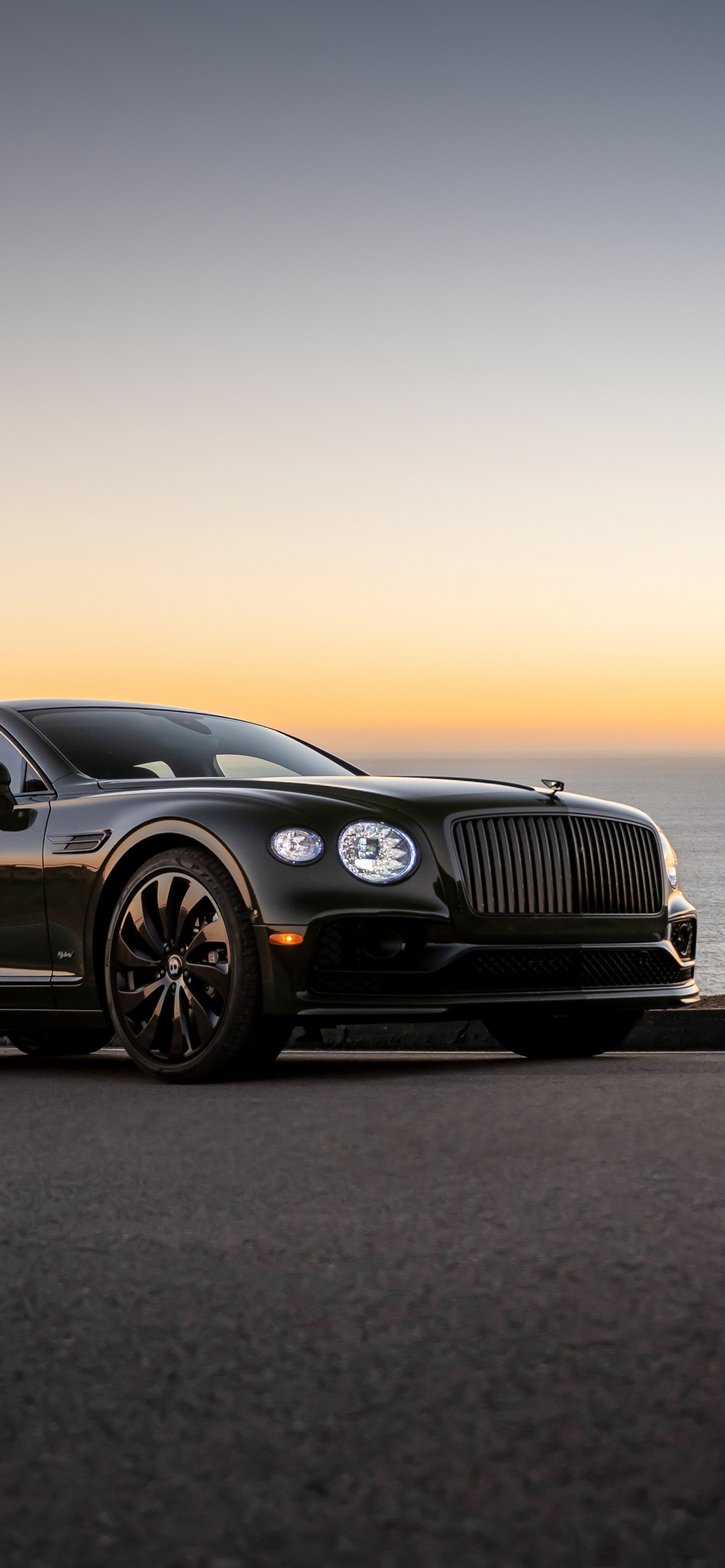 Bentley Flying Spur, Hybrid model, Luxury cars, 1290x2780 HD Phone