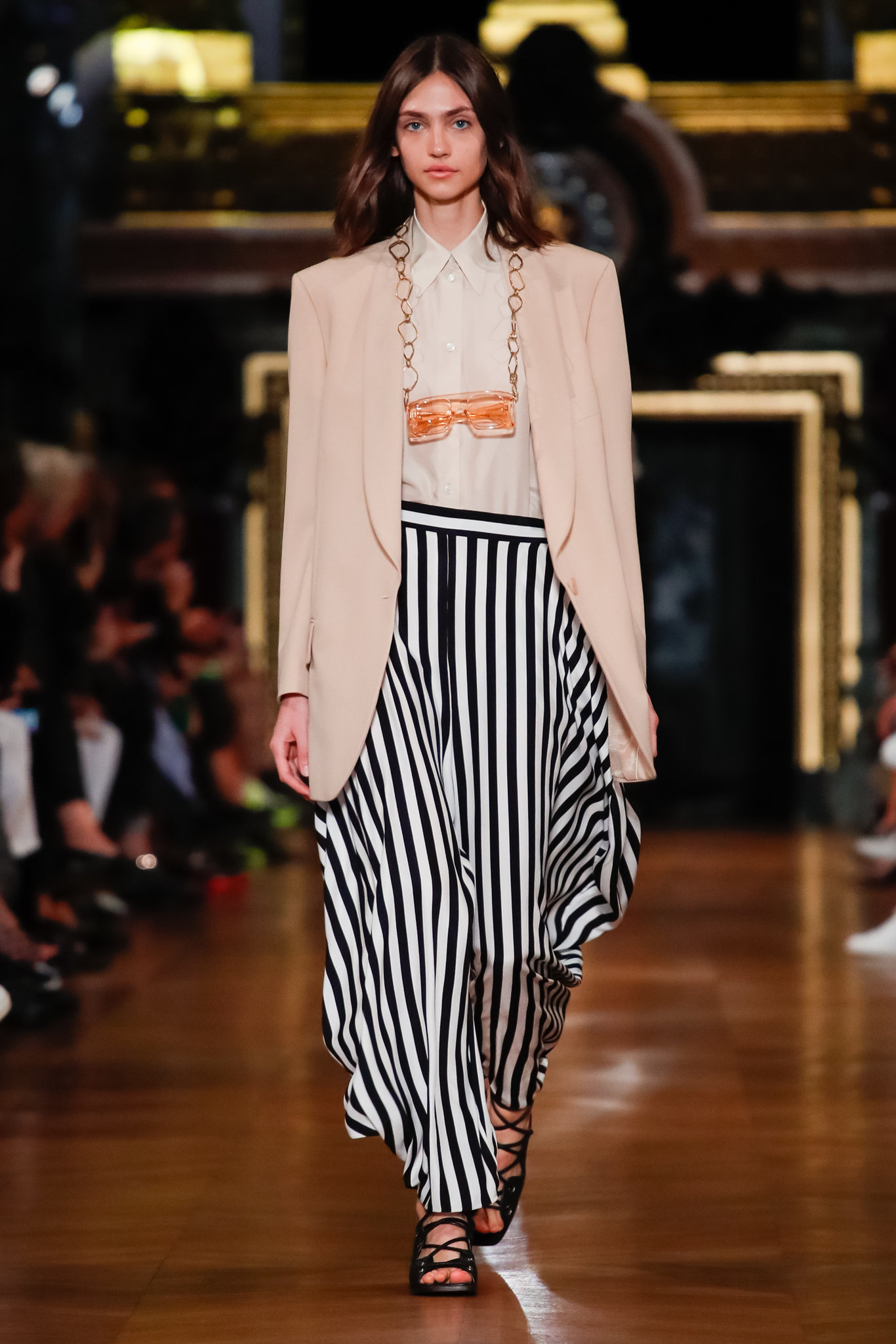 Stella McCartney Spring 2020, McCartney's collection, Runway fashion, The New York Times, 1370x2050 HD Phone