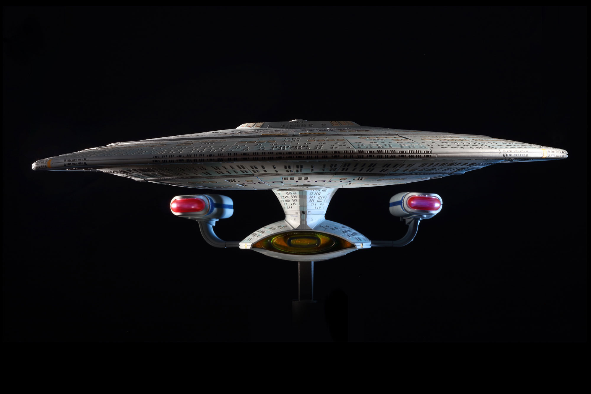 Hero collector, Enterprise D subscription program, Star Trek TNG collectors, Exclusive starship models, 2000x1340 HD Desktop