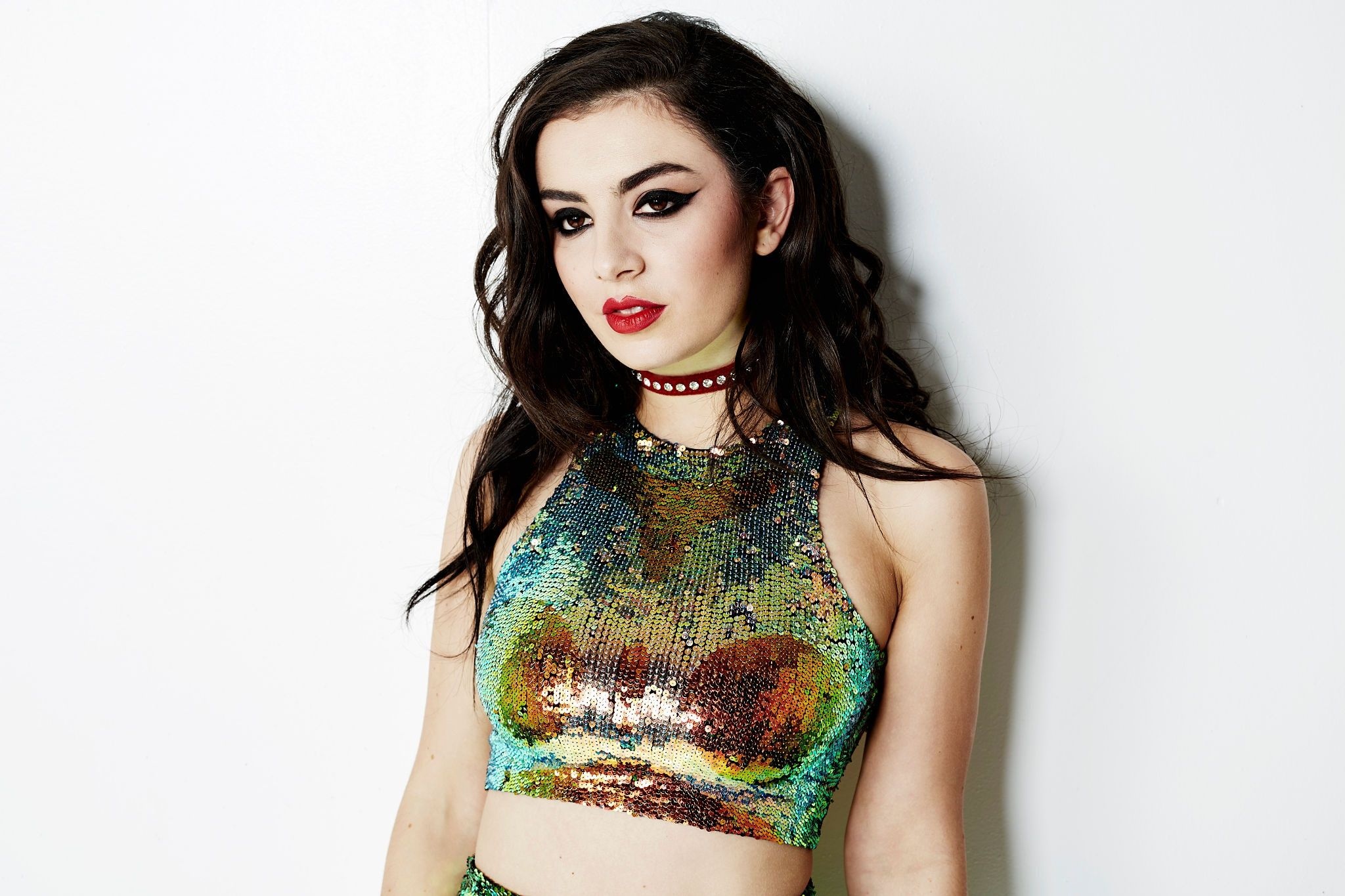 Charli XCX, Top free backgrounds, 2050x1370 HD Desktop