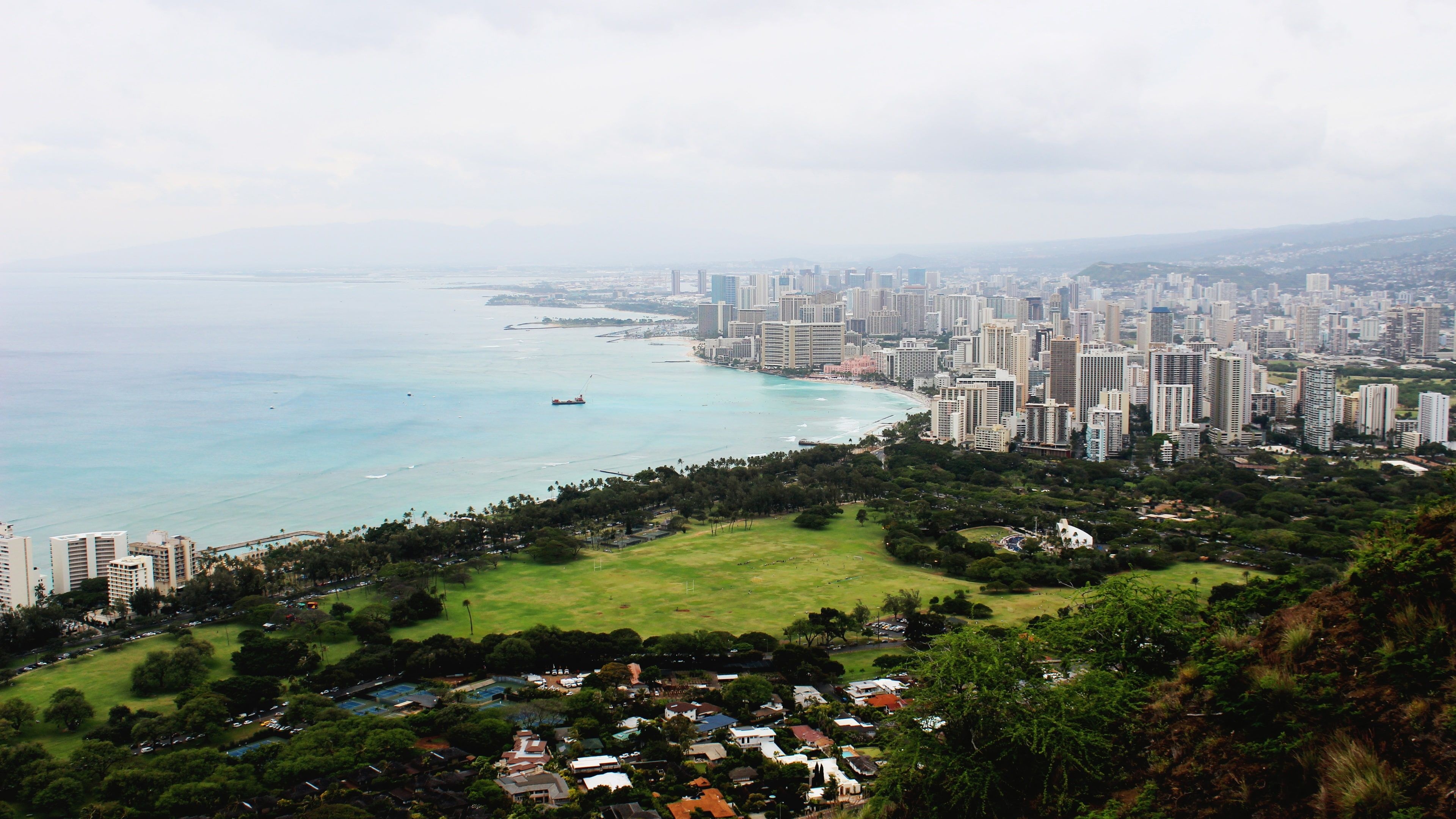USA Oahu, Diamond Head coast, City skyline, California city vibes, 3840x2160 4K Desktop