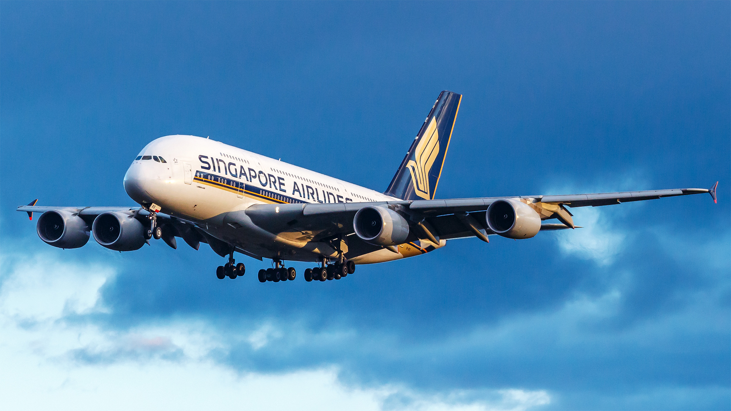 Singapore Airlines, More a380s, Long term storage, Mainly miles, 2500x1410 HD Desktop