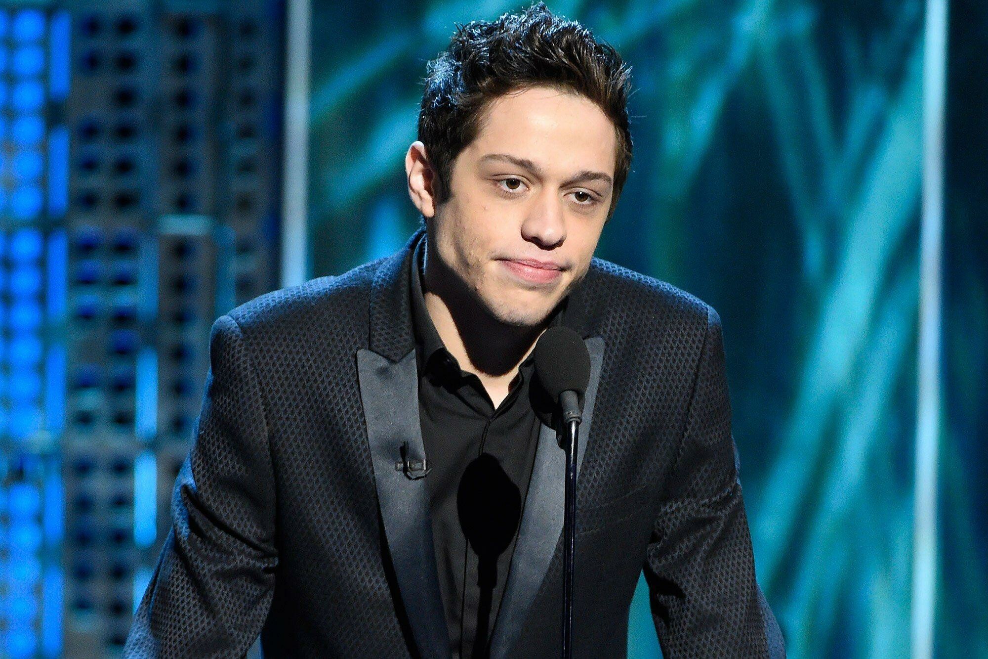 Pete Davidson net worth, Celebrity wealth, Financial success, Hollywood status, 2000x1340 HD Desktop