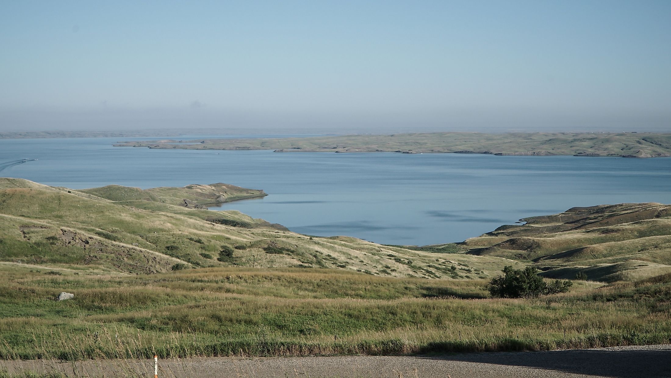 Lake Oahe, Travels, Serene waters, Nature's tranquility, 2200x1240 HD Desktop