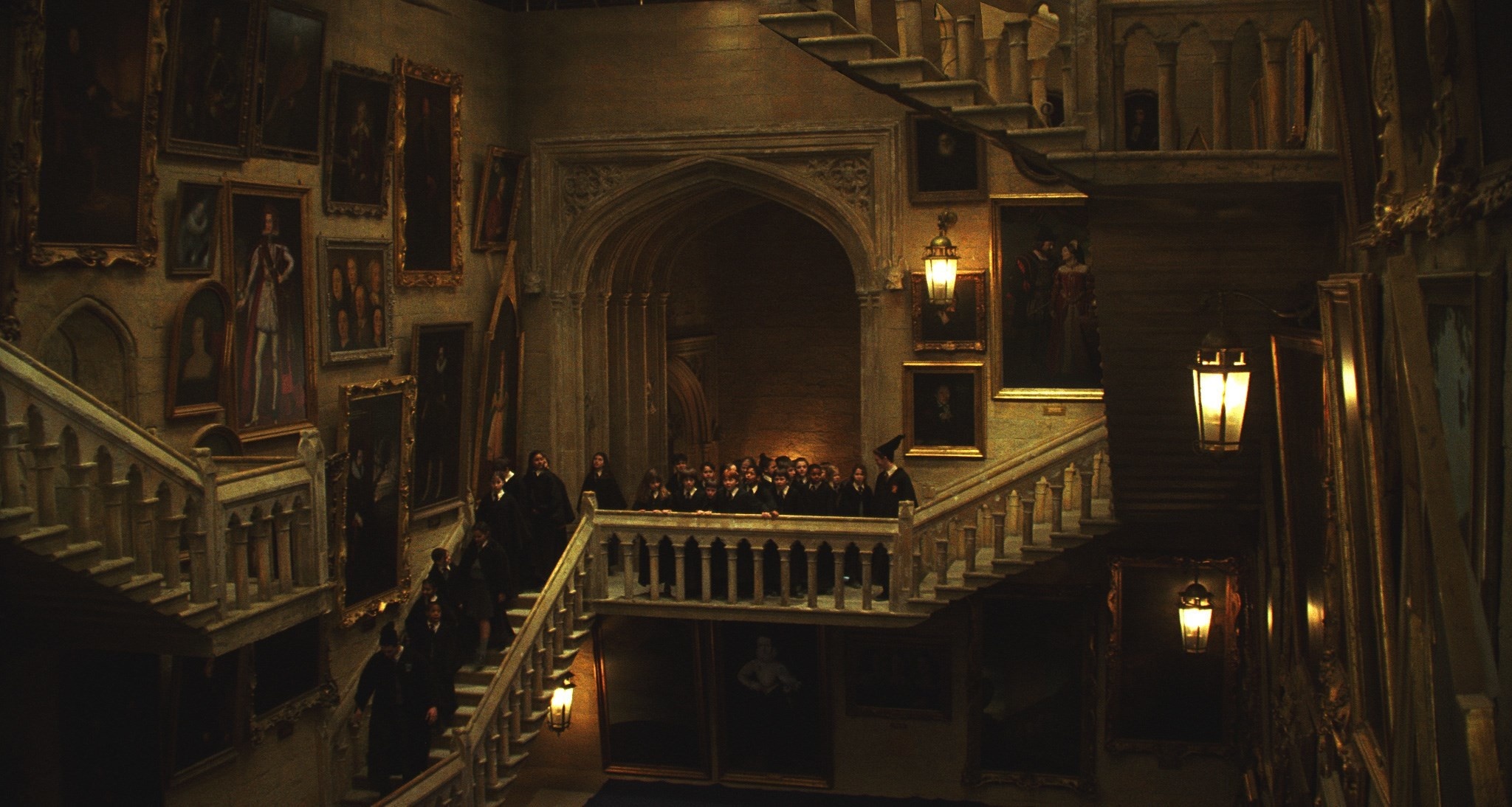 Staircase, Hogwarts Wallpaper, 2050x1100 HD Desktop