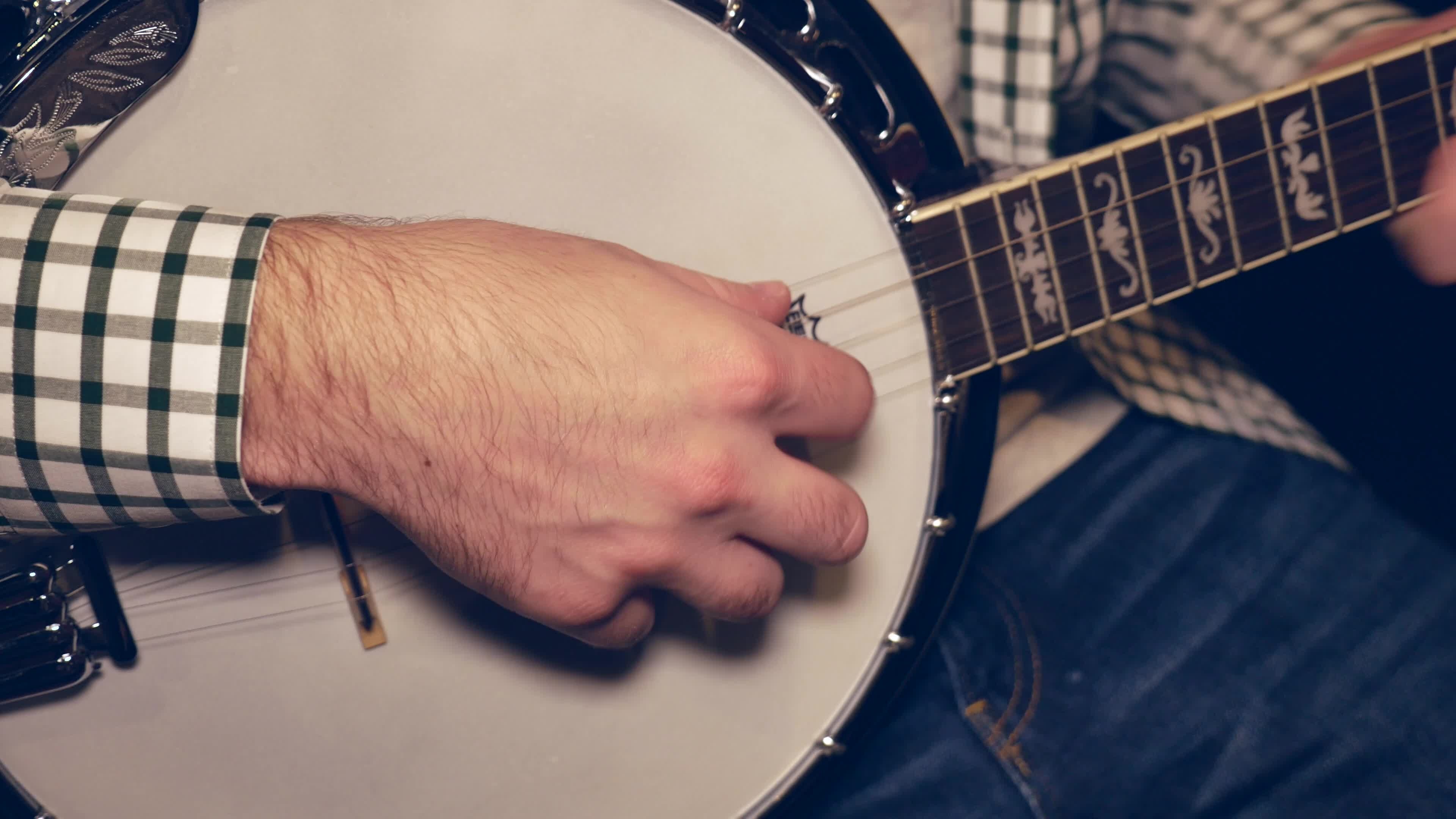 Man playing the banjo, Straight shot, 4K, Stock video, 3840x2160 4K Desktop