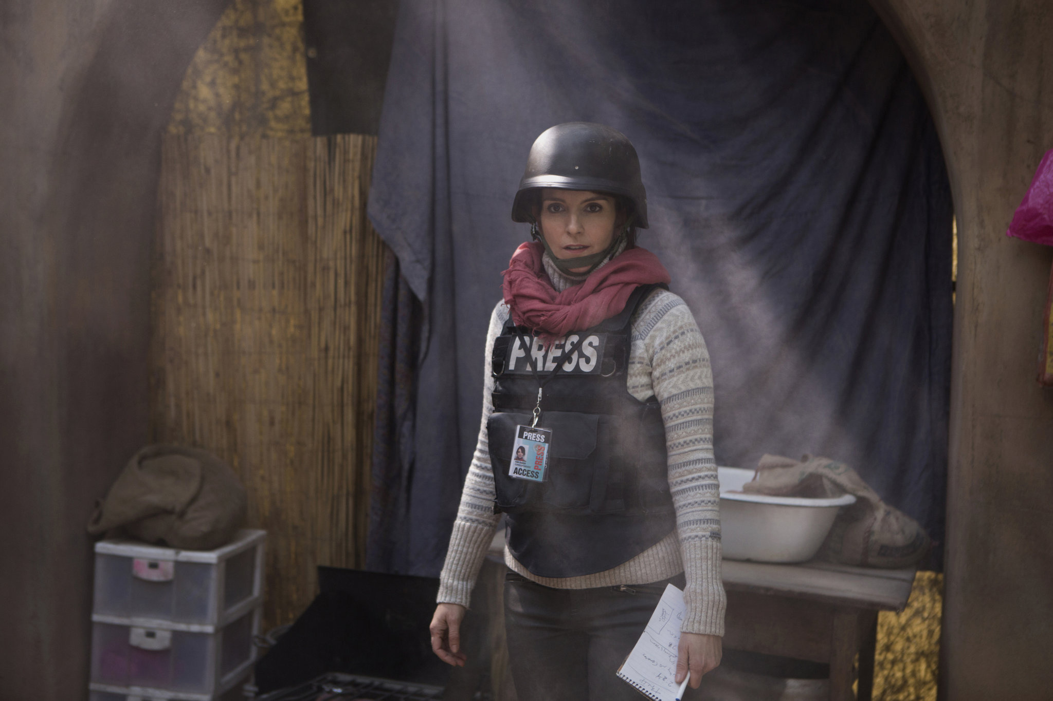 Whiskey Tango Foxtrot, Review, Tina Fey, War reporter, 2050x1370 HD Desktop