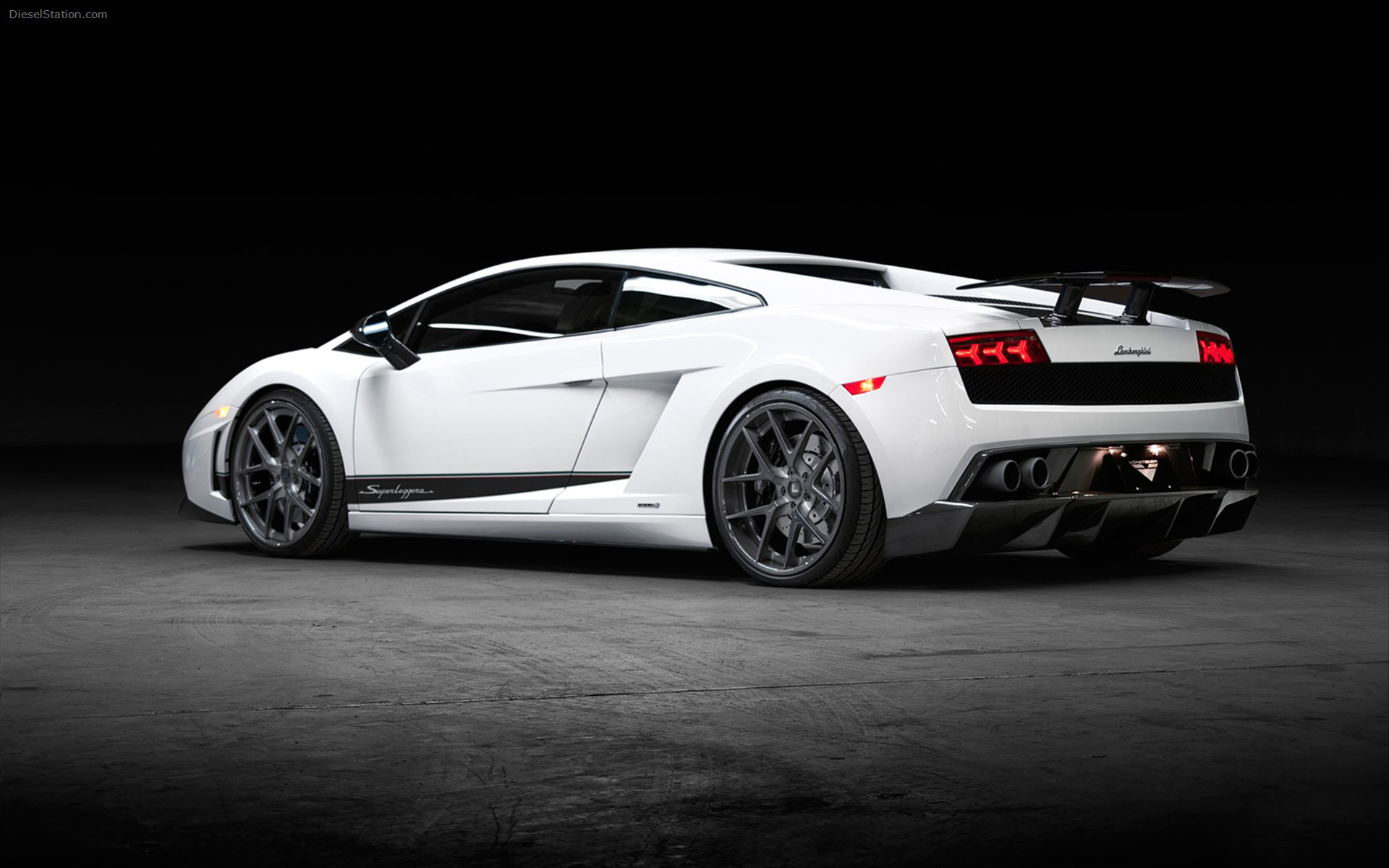 Dynamic wallpaper, Lamborghini Gallardo, Automotive photography, Supercar elegance, 1920x1200 HD Desktop