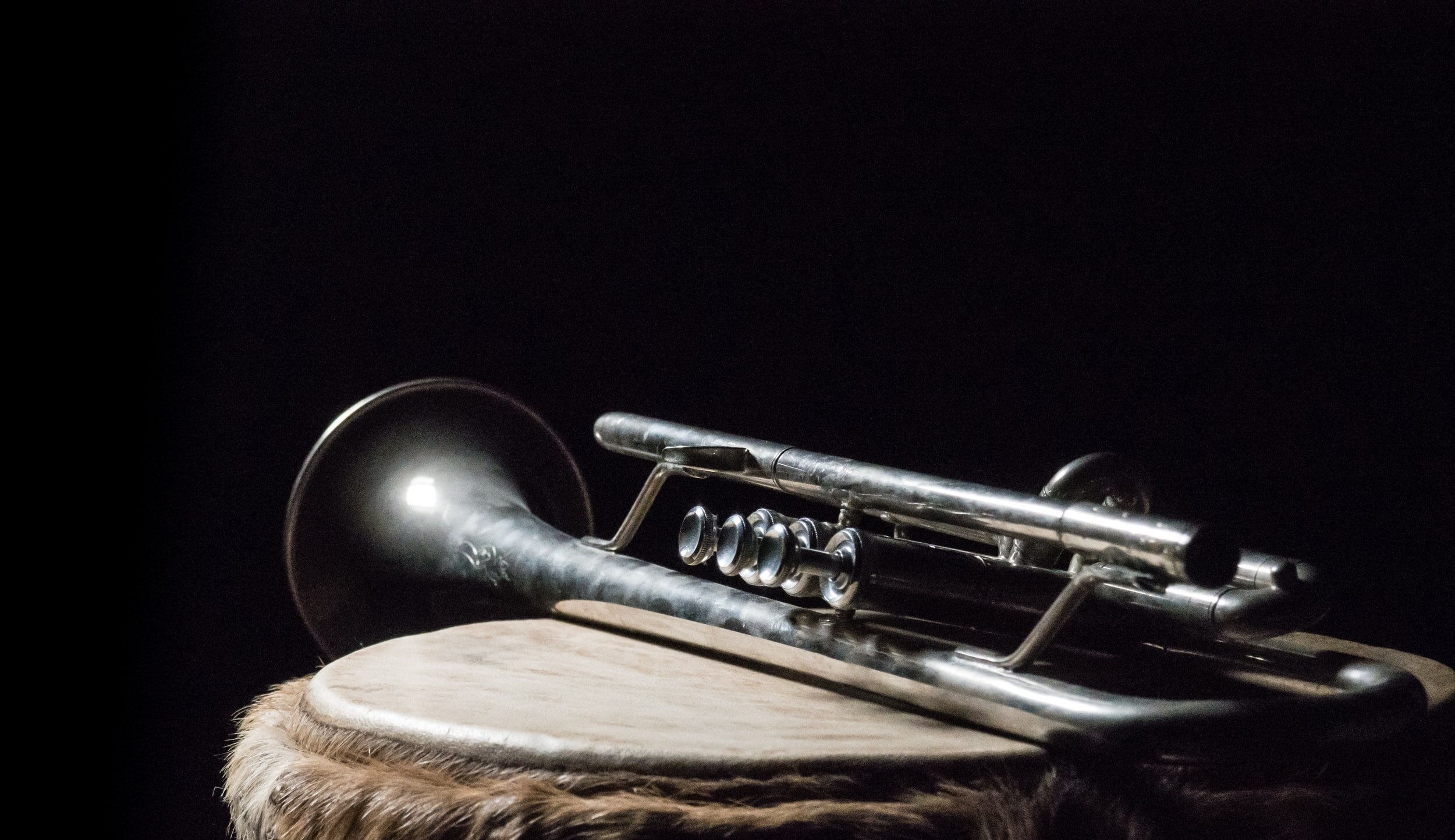 Solo trumpet apritif, Vivianfung composition, Musical performance, Captivating melody, 2500x1450 HD Desktop