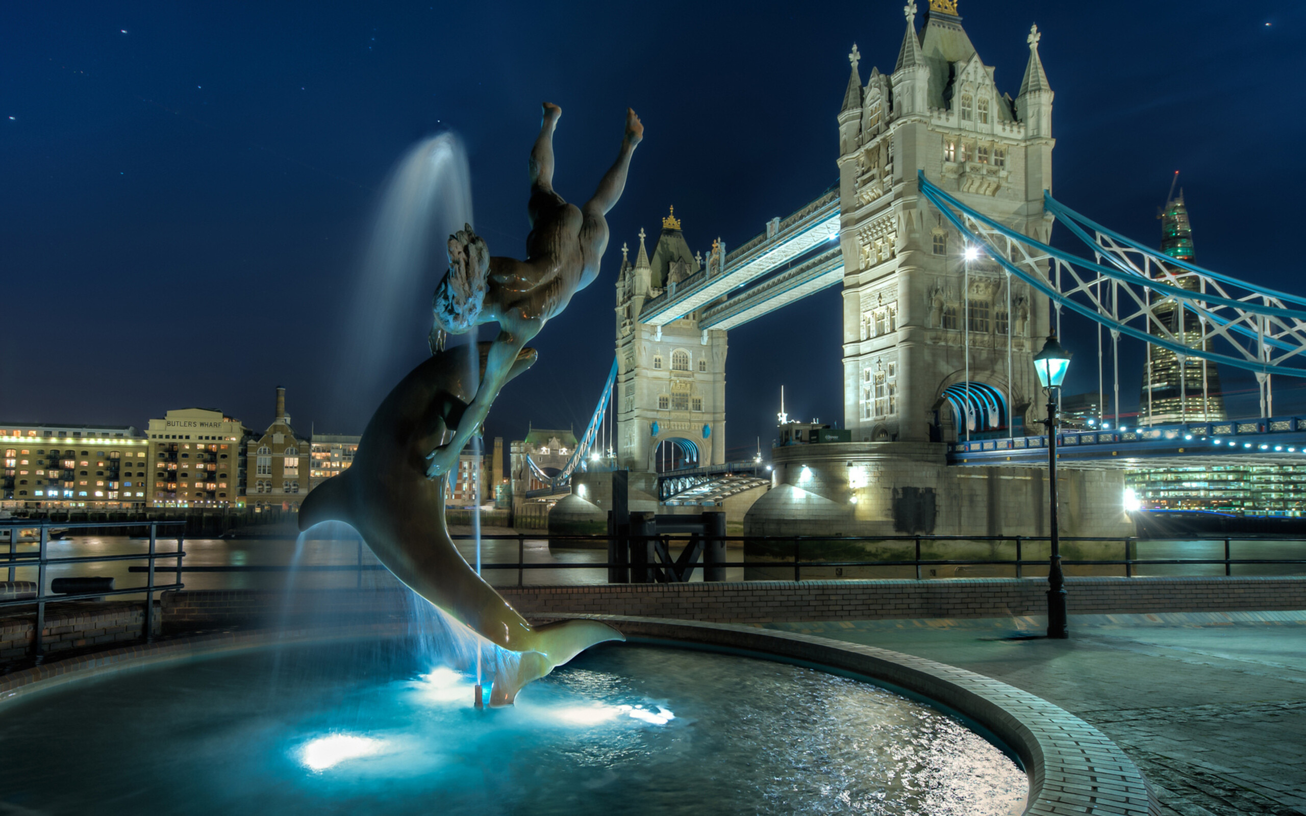Girl with a Dolphin Fountain, Tower Bridge Wallpaper, 2560x1600 HD Desktop