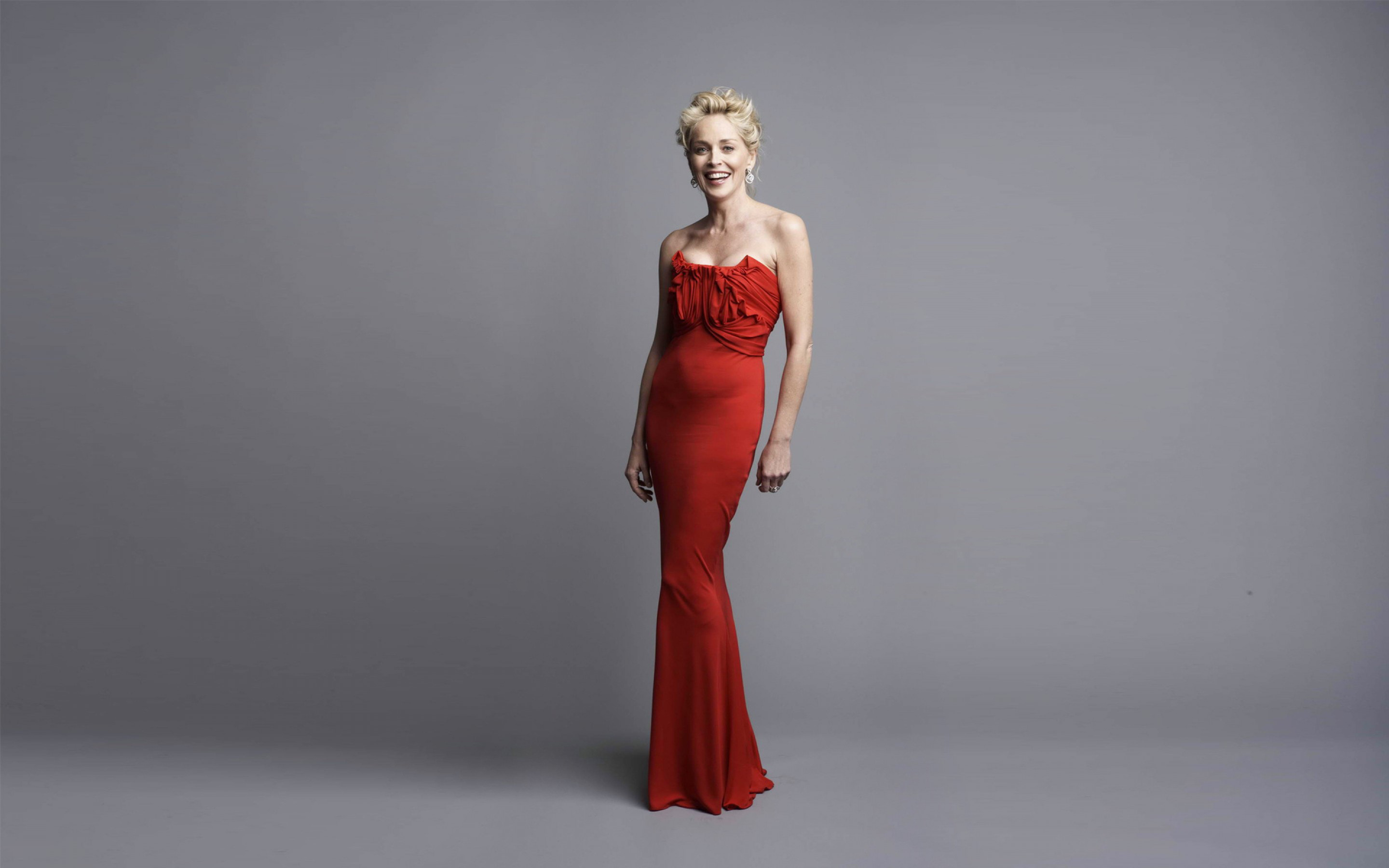 Sharon Stone, Iconic performances, Filmography highlights, Hollywood actress, 2880x1800 HD Desktop