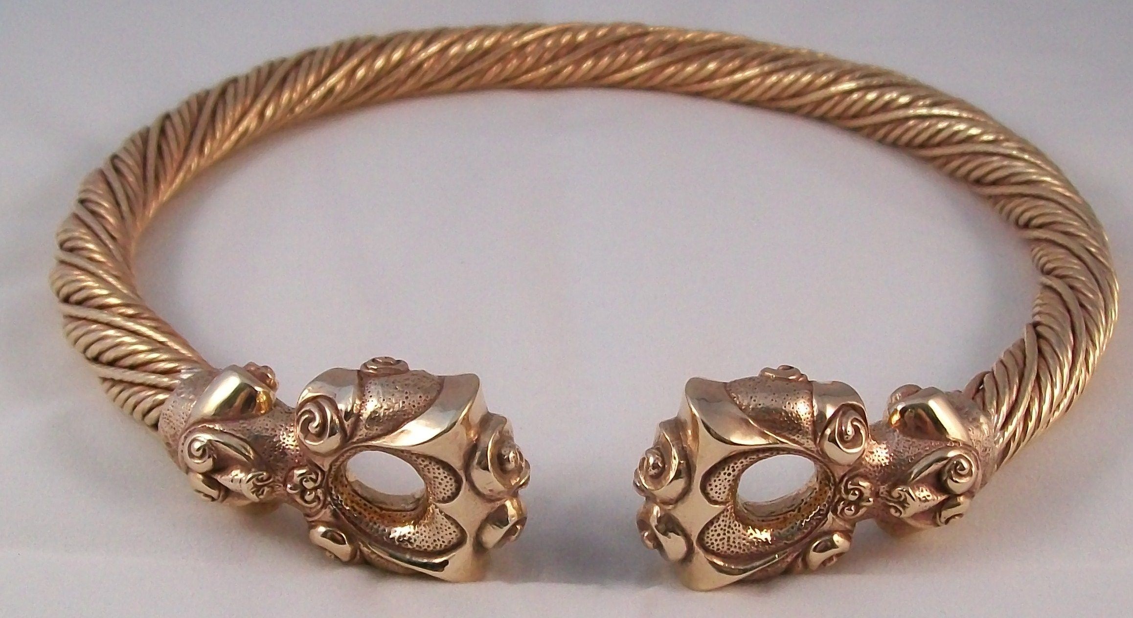 Torc, Snettisham grotesque torc, Ancient jewelry, 2320x1270 HD Desktop