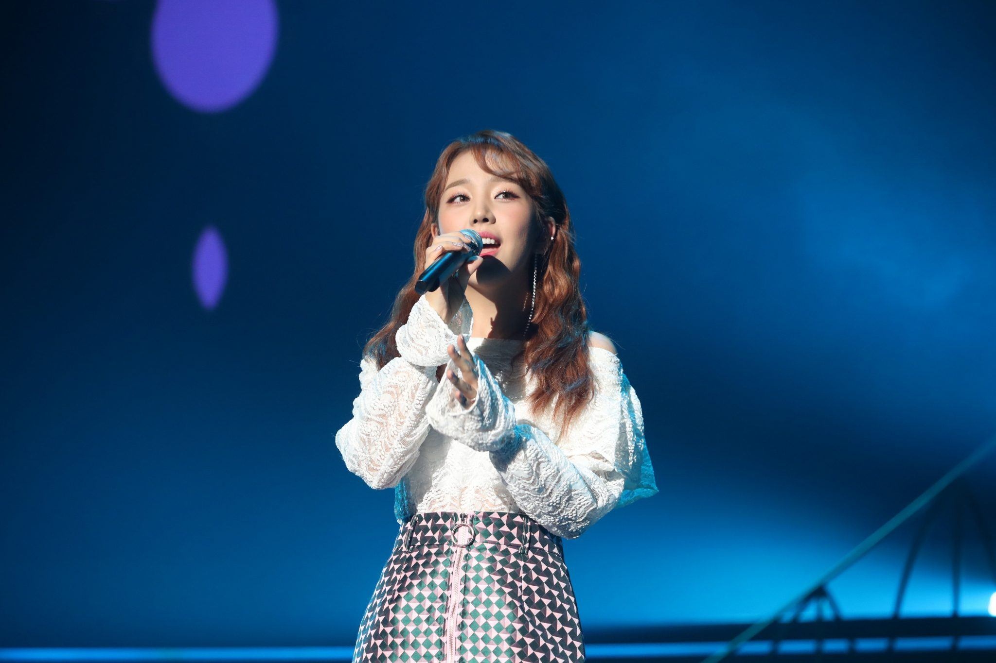 Baek A-yeon, National Day Youth Concert, Hong Kong, Koreaboo, 2050x1370 HD Desktop