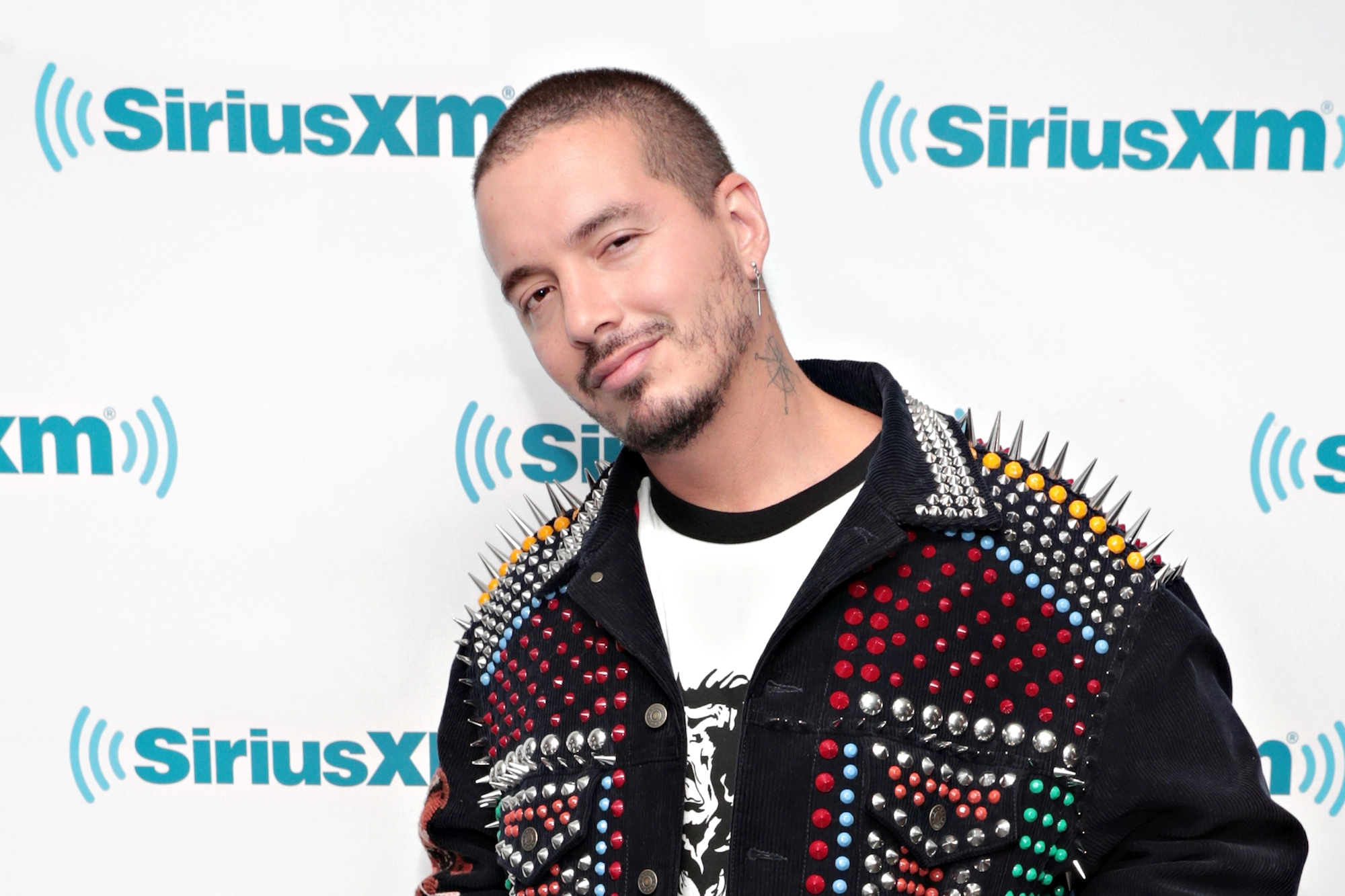 J. Balvin Music, Critique, Latin rap, Criminals, 2000x1340 HD Desktop