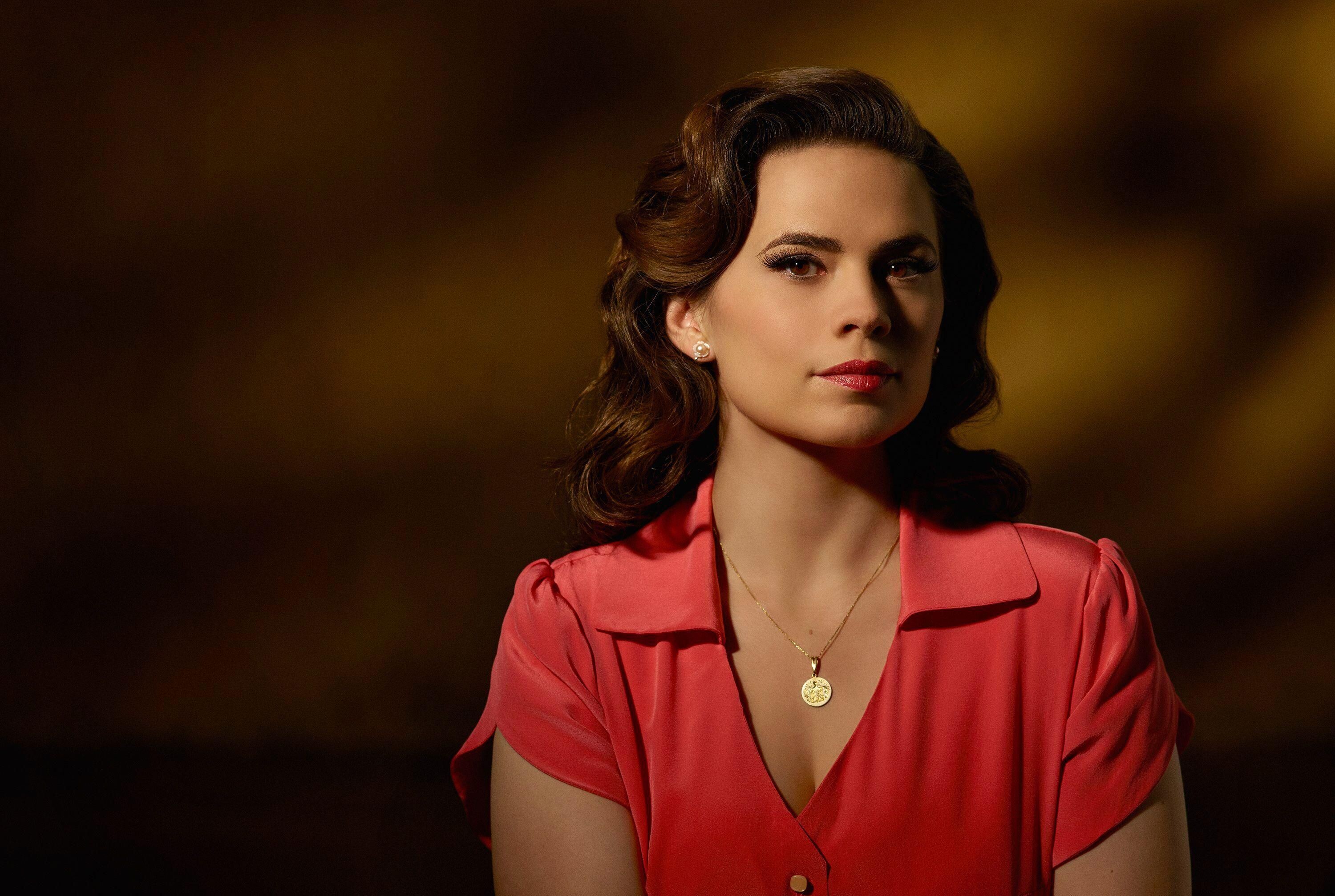 Hayley Atwell, Beautiful face, Captivating gaze, Iconic presence, 3000x2020 HD Desktop