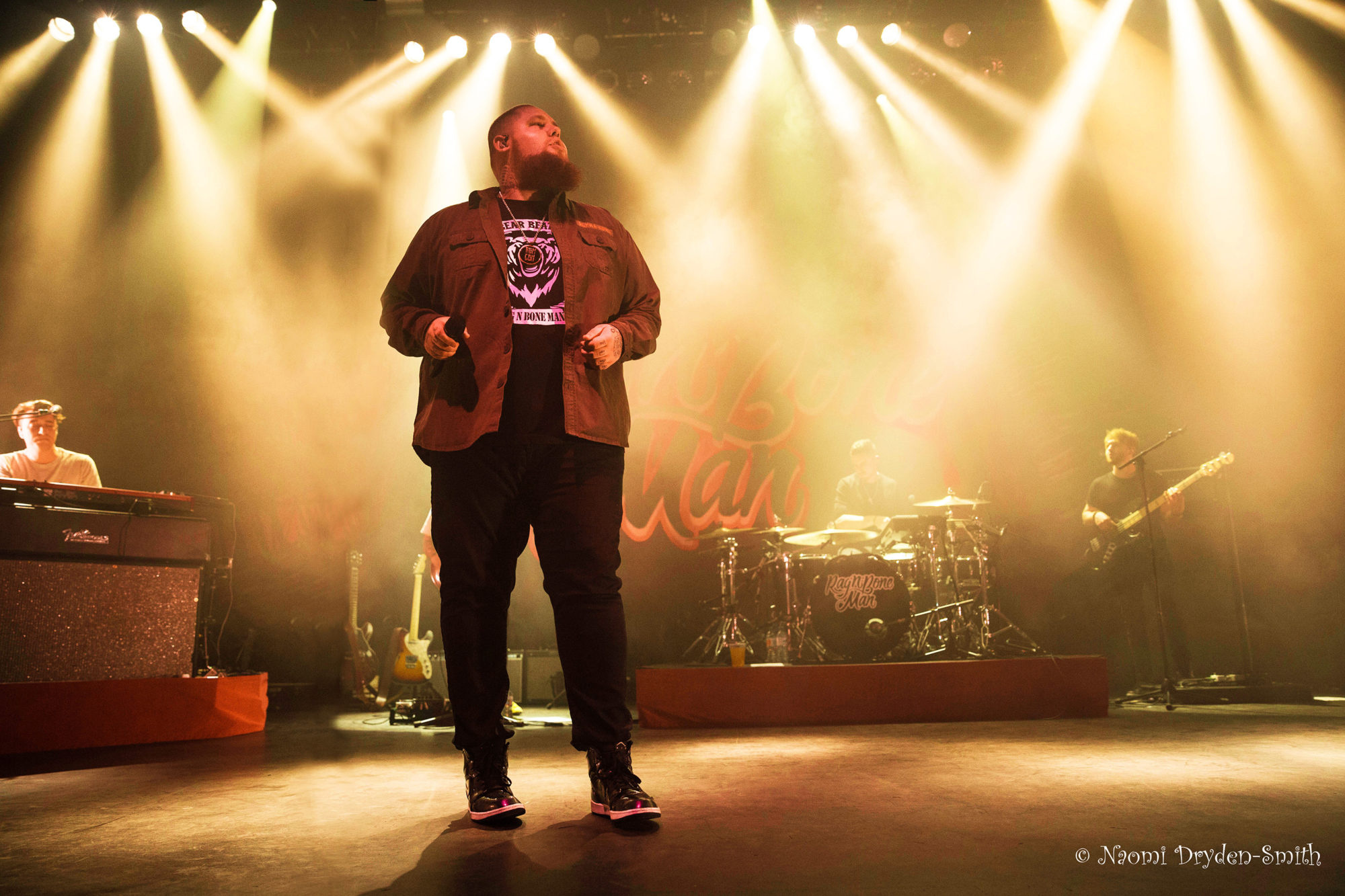 Shepherds Bush Empire, Rag'N'Bone Man Wallpaper, 2000x1340 HD Desktop