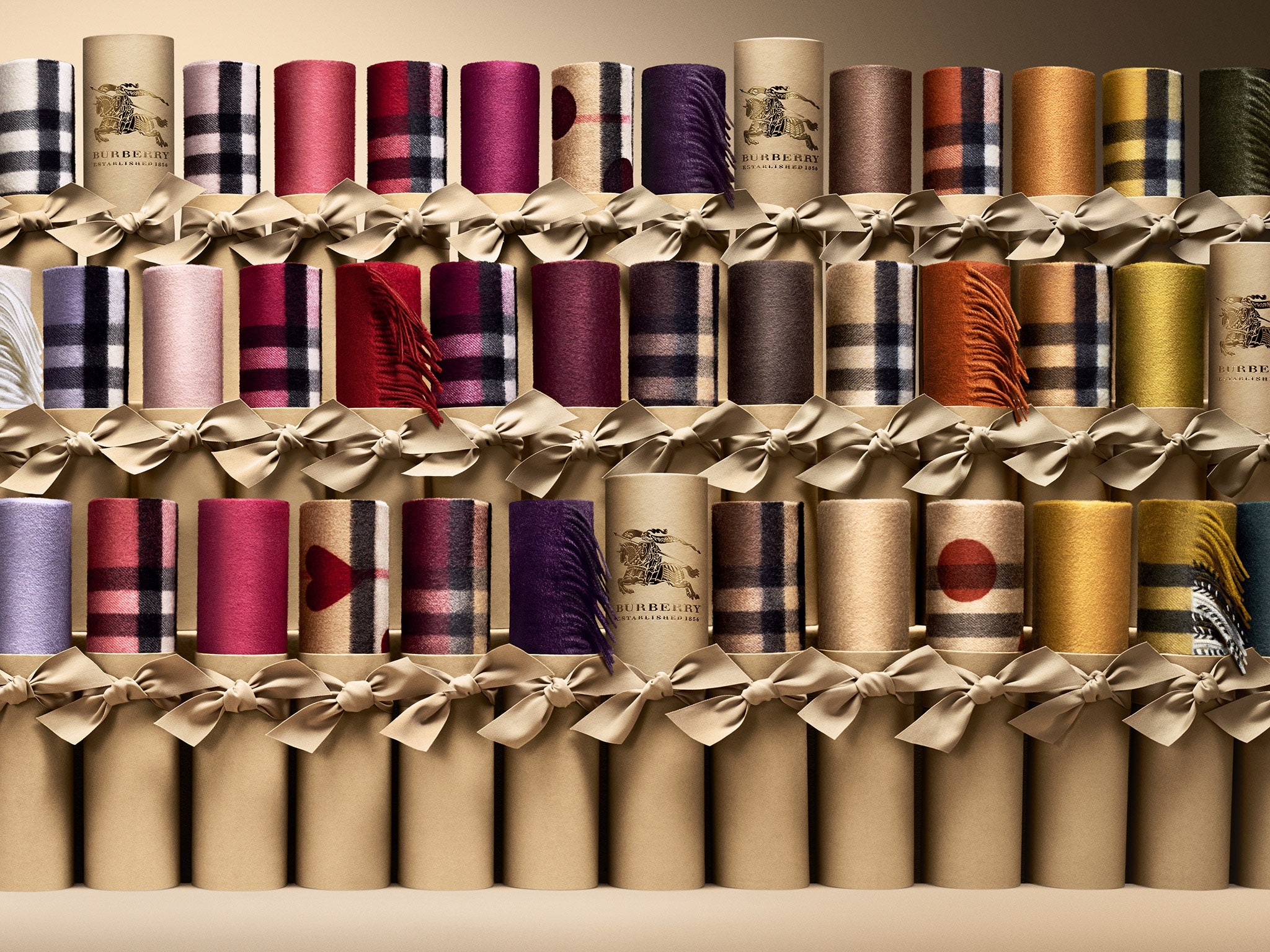 Classic Burberry, Travel essential, Chic design, Nast traveler, 2050x1540 HD Desktop