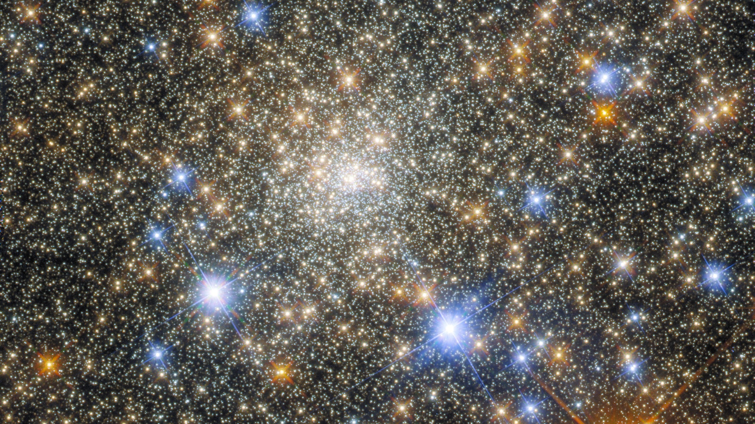 Terzan 2, Hubble Wallpaper, 2560x1440 HD Desktop