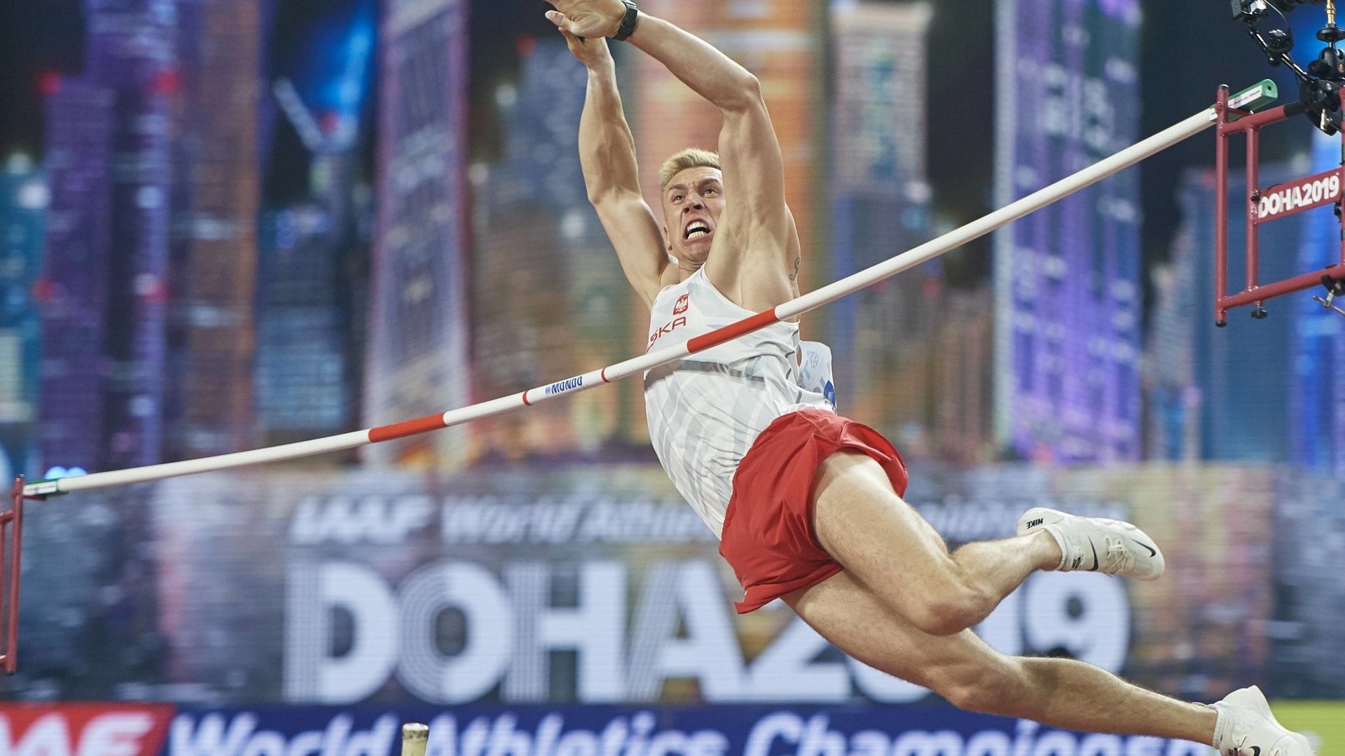 Piotr Lisek, Chodzi lisek koo, Tokyo Olympics, Pole vault, 1920x1080 Full HD Desktop