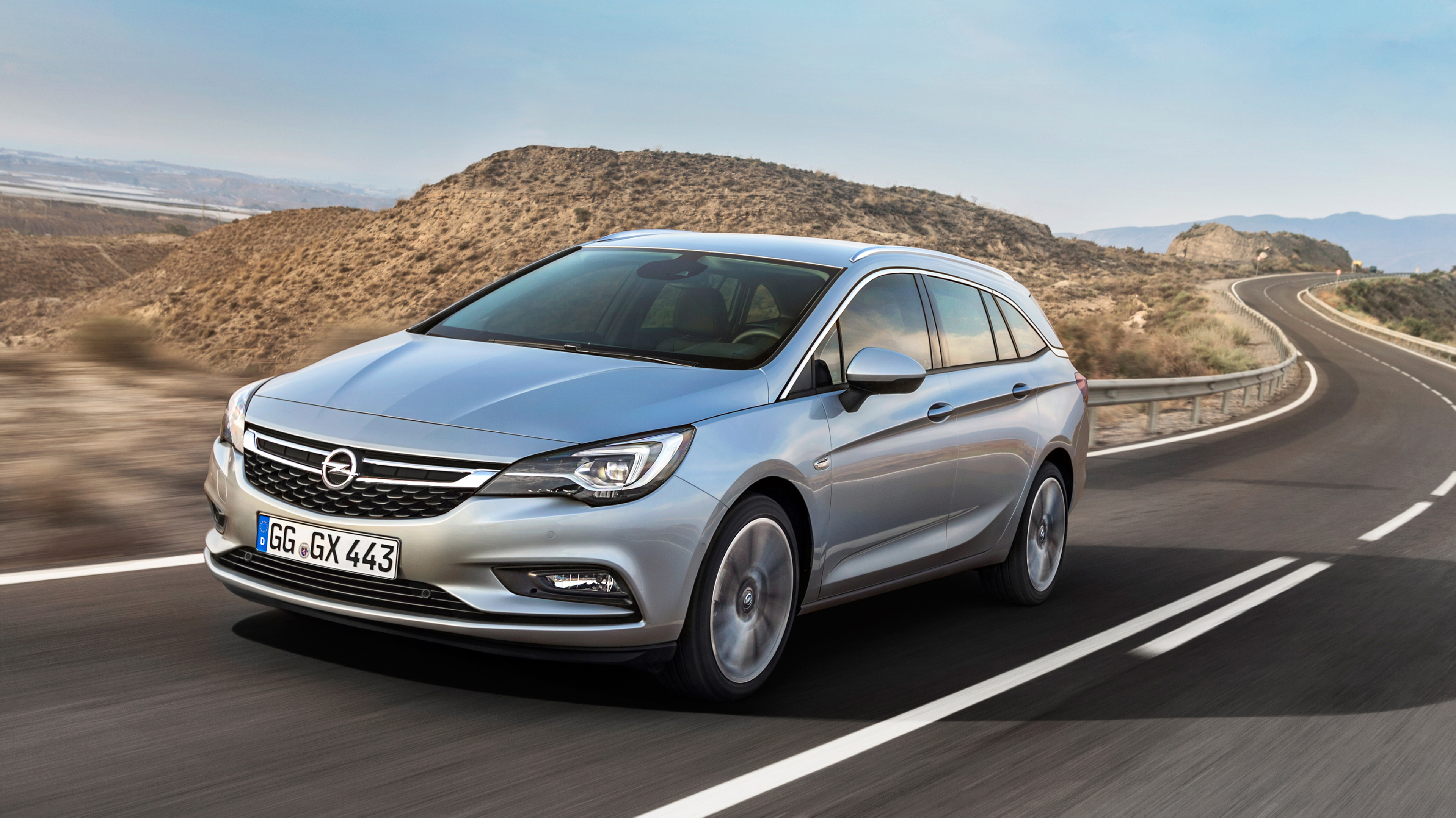 Opel Astra Sports Tourer, Dynamic car performance, 3840x2160 4K Desktop