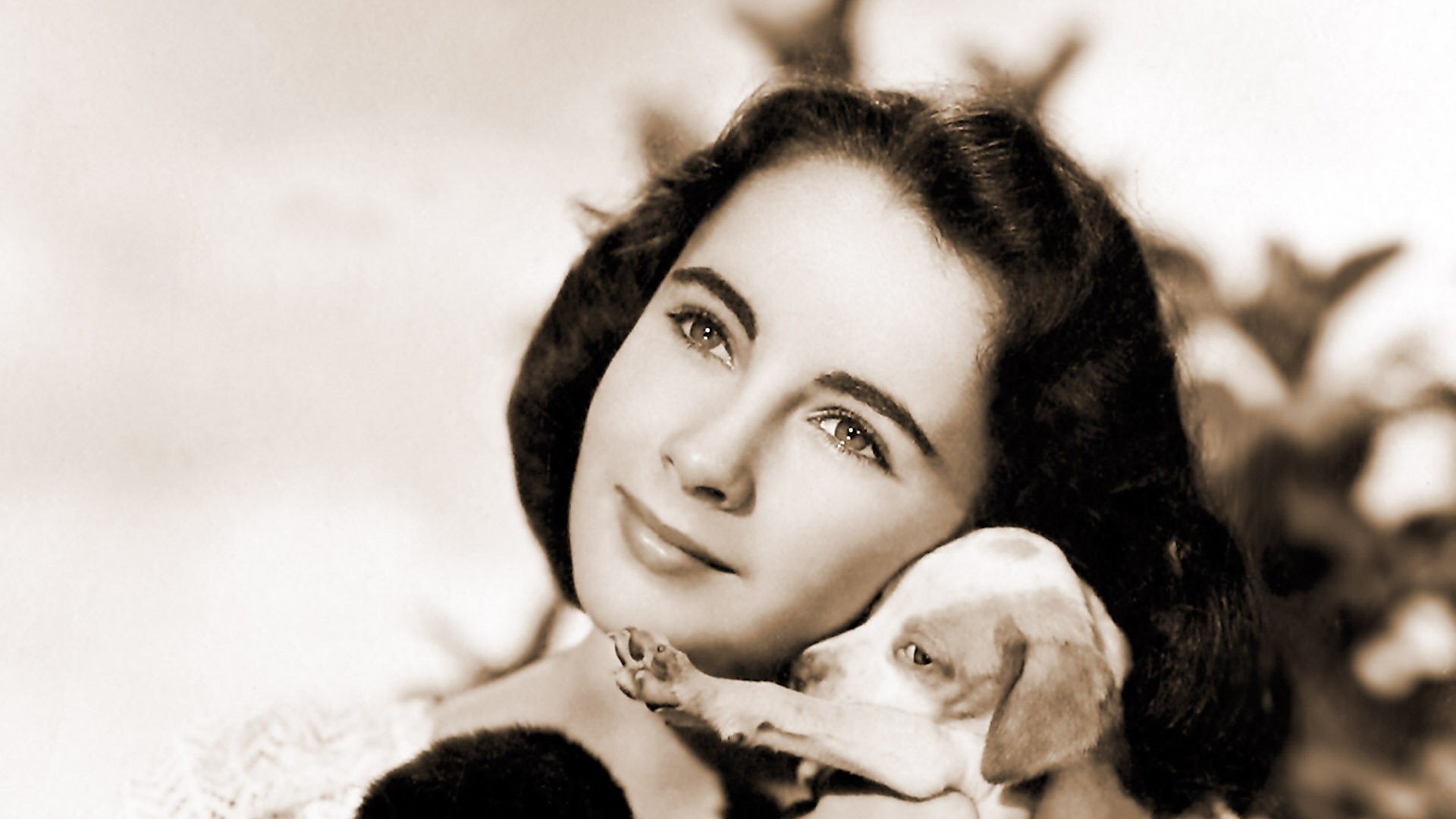 Elizabeth Taylor, Movies, Hollywood legend, Timeless beauty, 1920x1080 Full HD Desktop