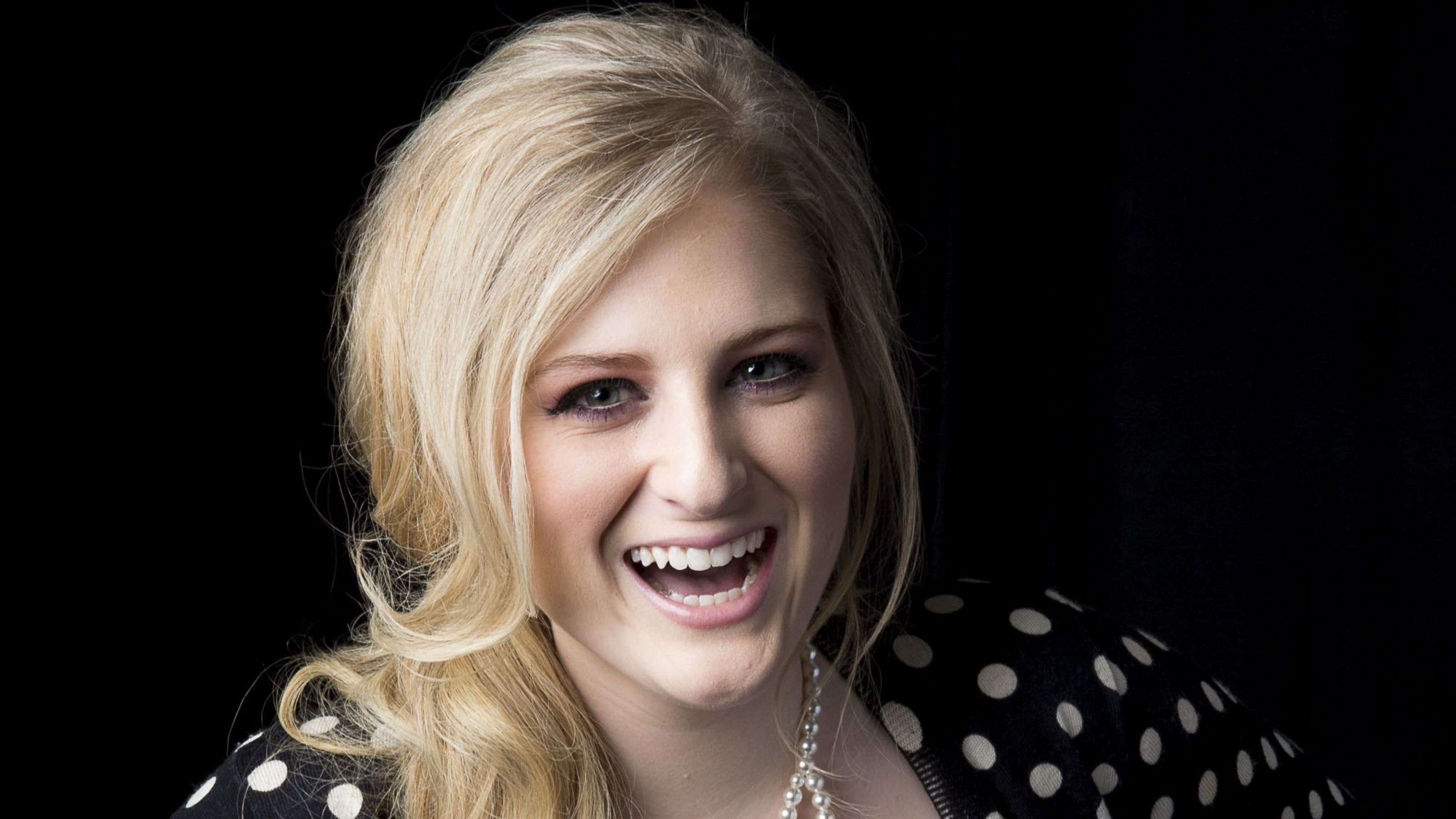 Meghan Trainor, Music, Pop sensation, Catchy tunes, 3200x1800 HD Desktop