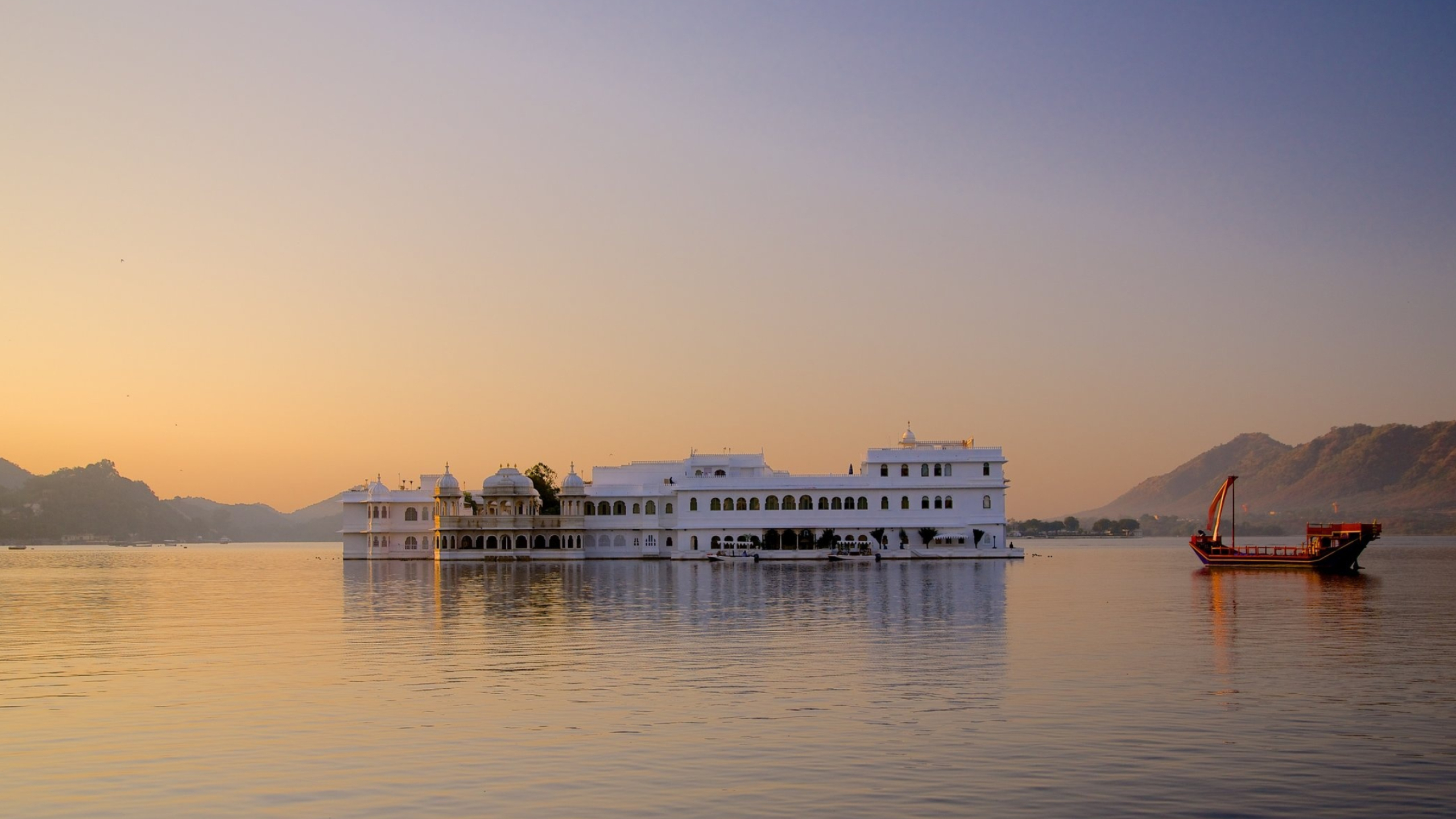 Lake Pichola, Reisetipps Udaipur 2022, Das Beste in Udaipur, Expedia, 2560x1440 HD Desktop