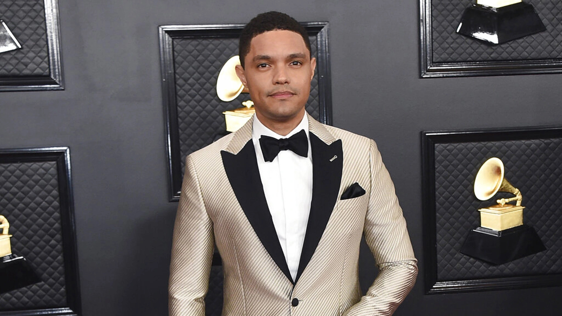 Trevor Noah, Host, 2021 Grammy Awards, 1920x1080 Full HD Desktop