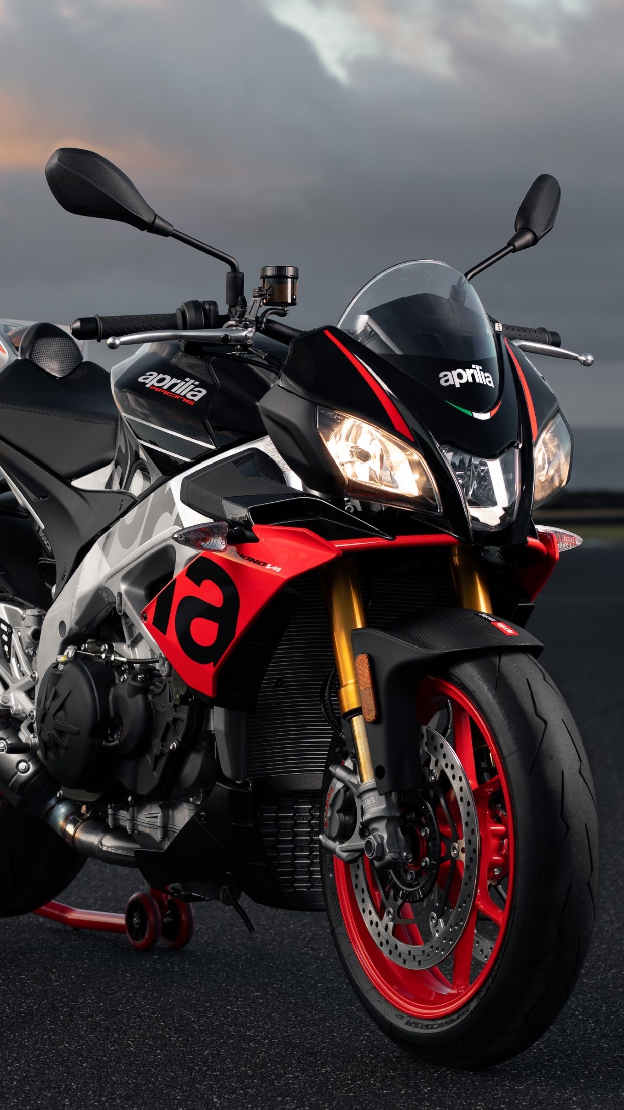 Aprilia RSV4, posted christopher simpson, 1250x2210 HD Phone