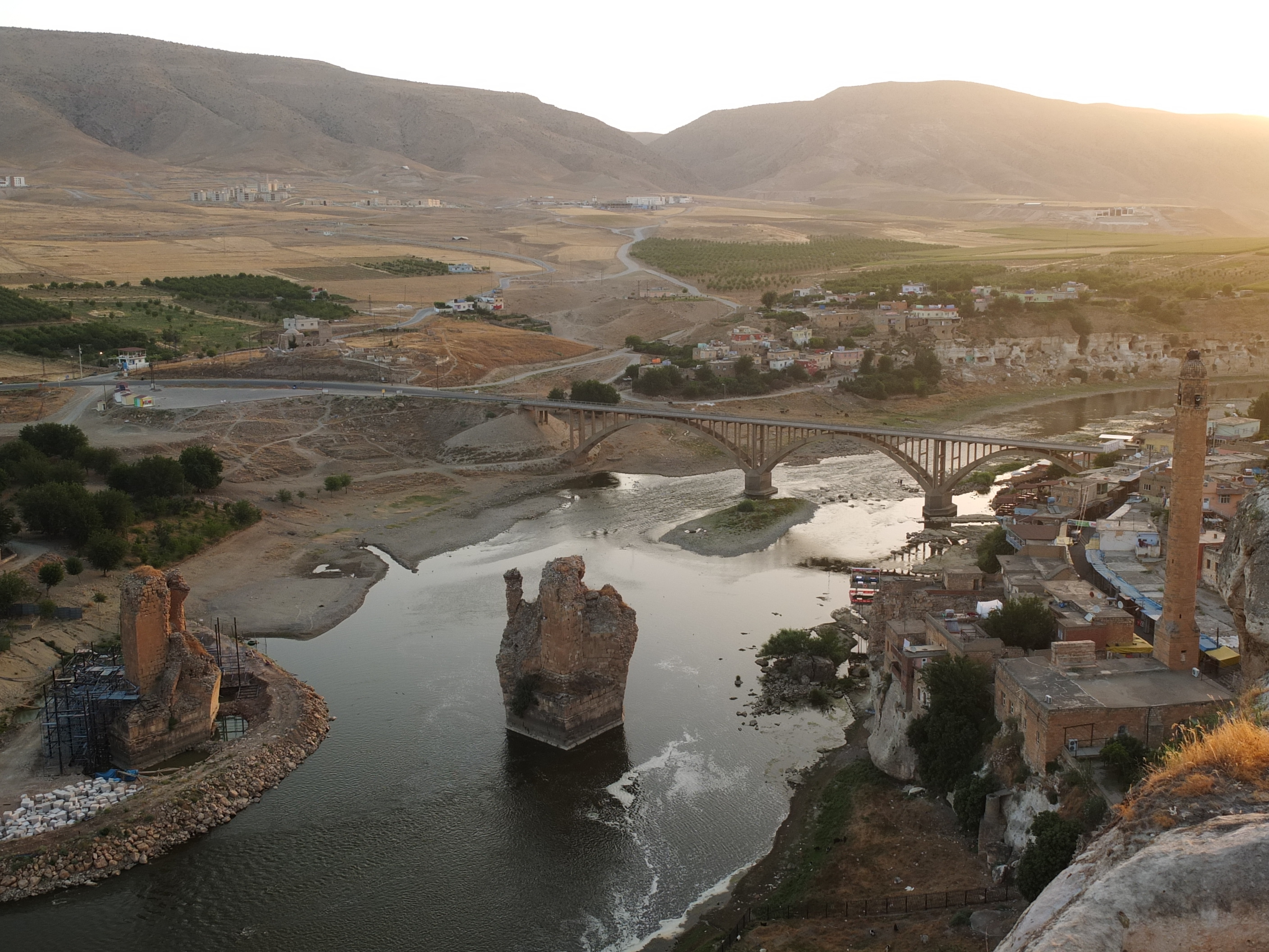 Tigris River, Pre-flood era, Maritime trade, Distant ships, 2820x2120 HD Desktop