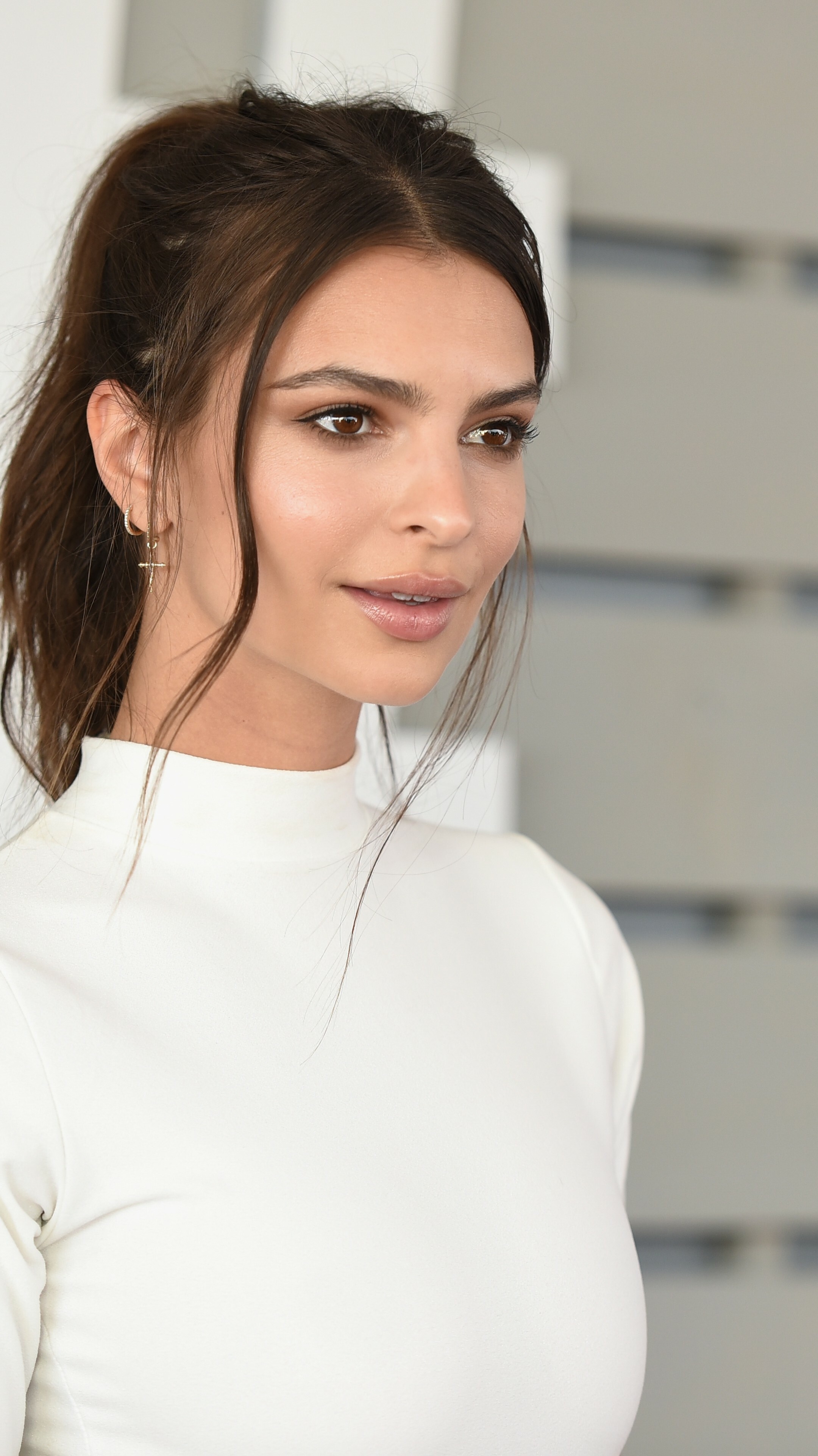 Emily Ratajkowski, Beauty in 5k, Girls 16437, Timeless elegance, 2160x3840 4K Phone