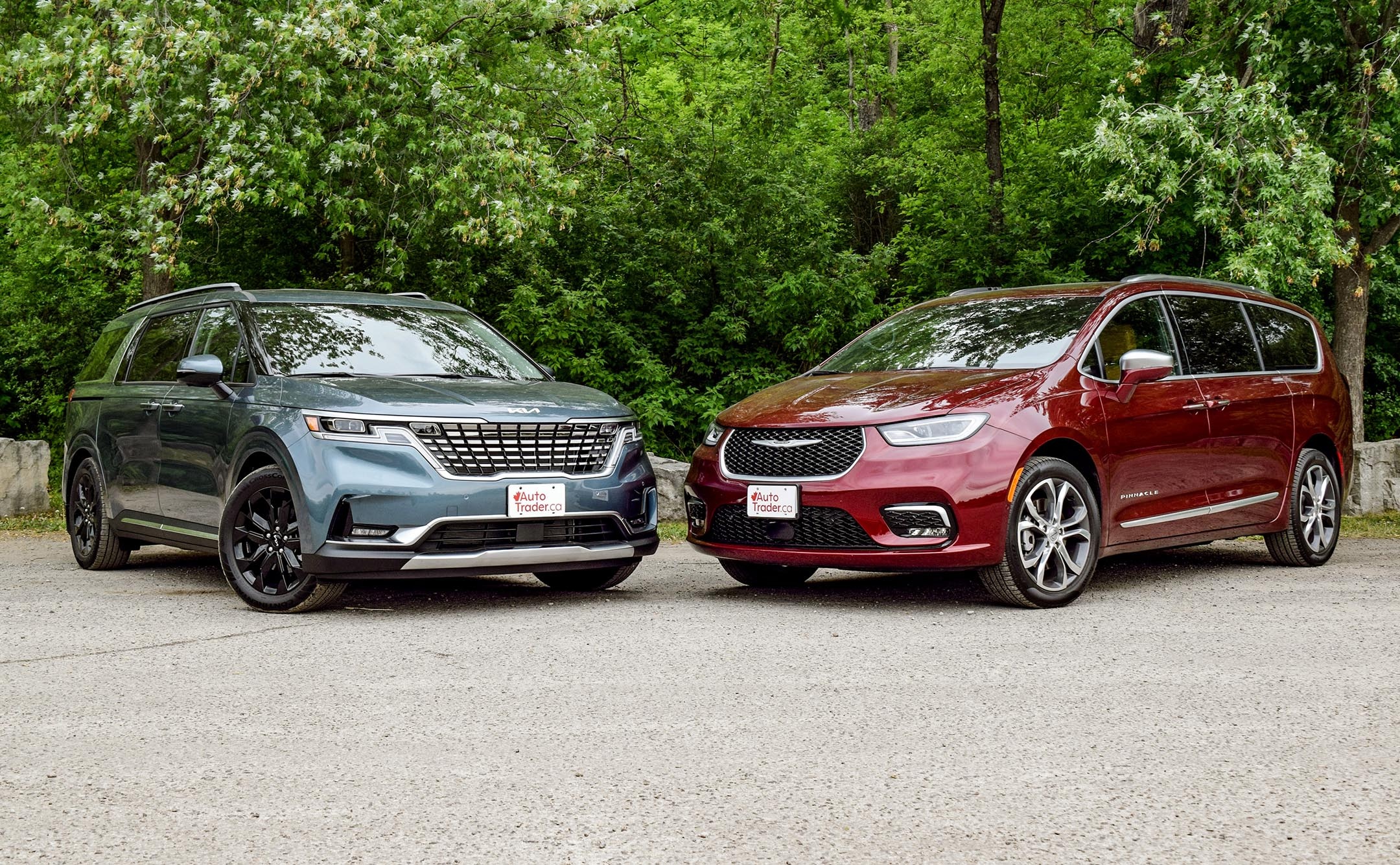 Chrysler Pacifica, 2021 vs 2022, Comparison test, Kia Carnival, 2160x1340 HD Desktop