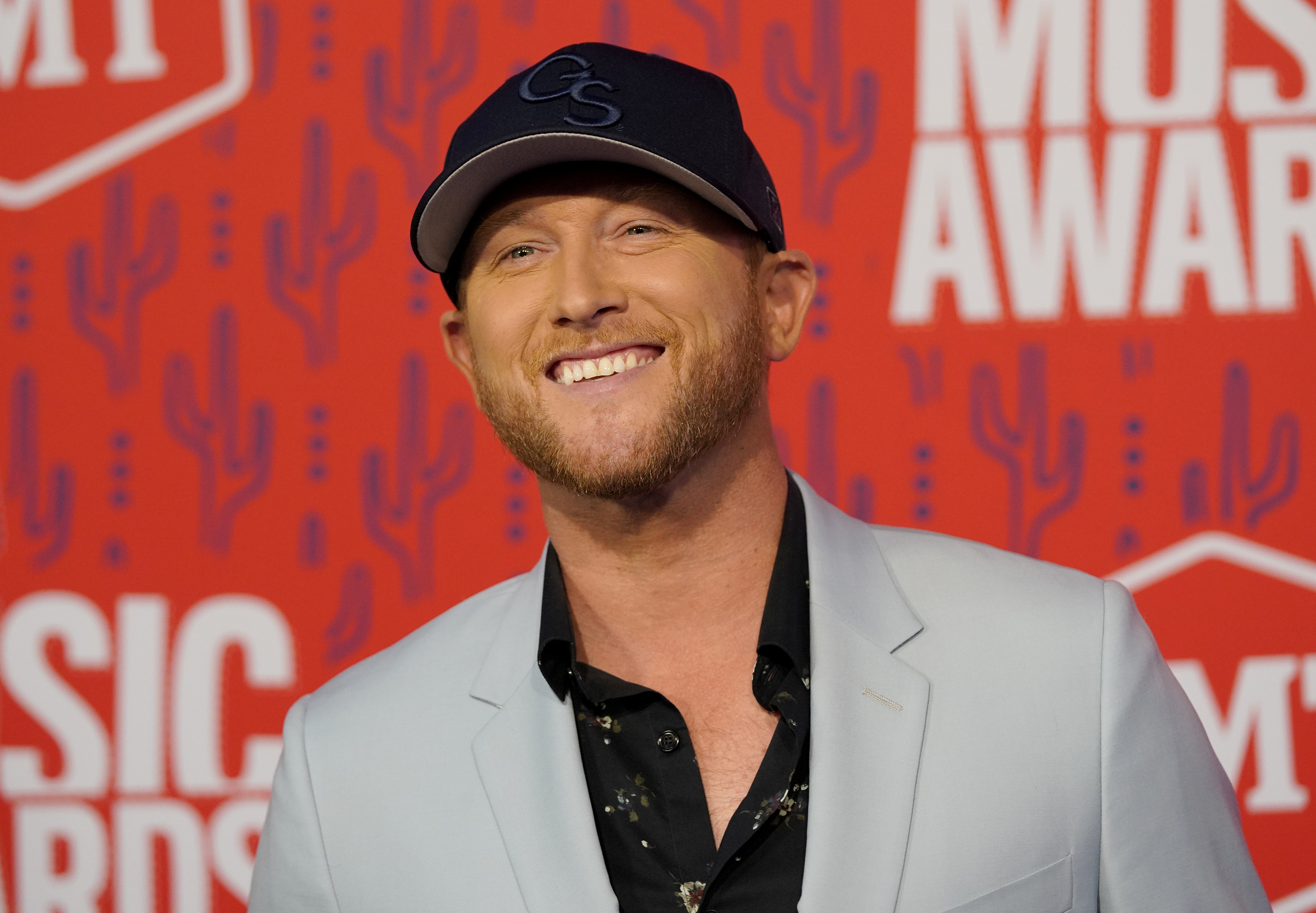 Cole Swindell, Perform in Bakersfield, KGET 17, 3000x2090 HD Desktop