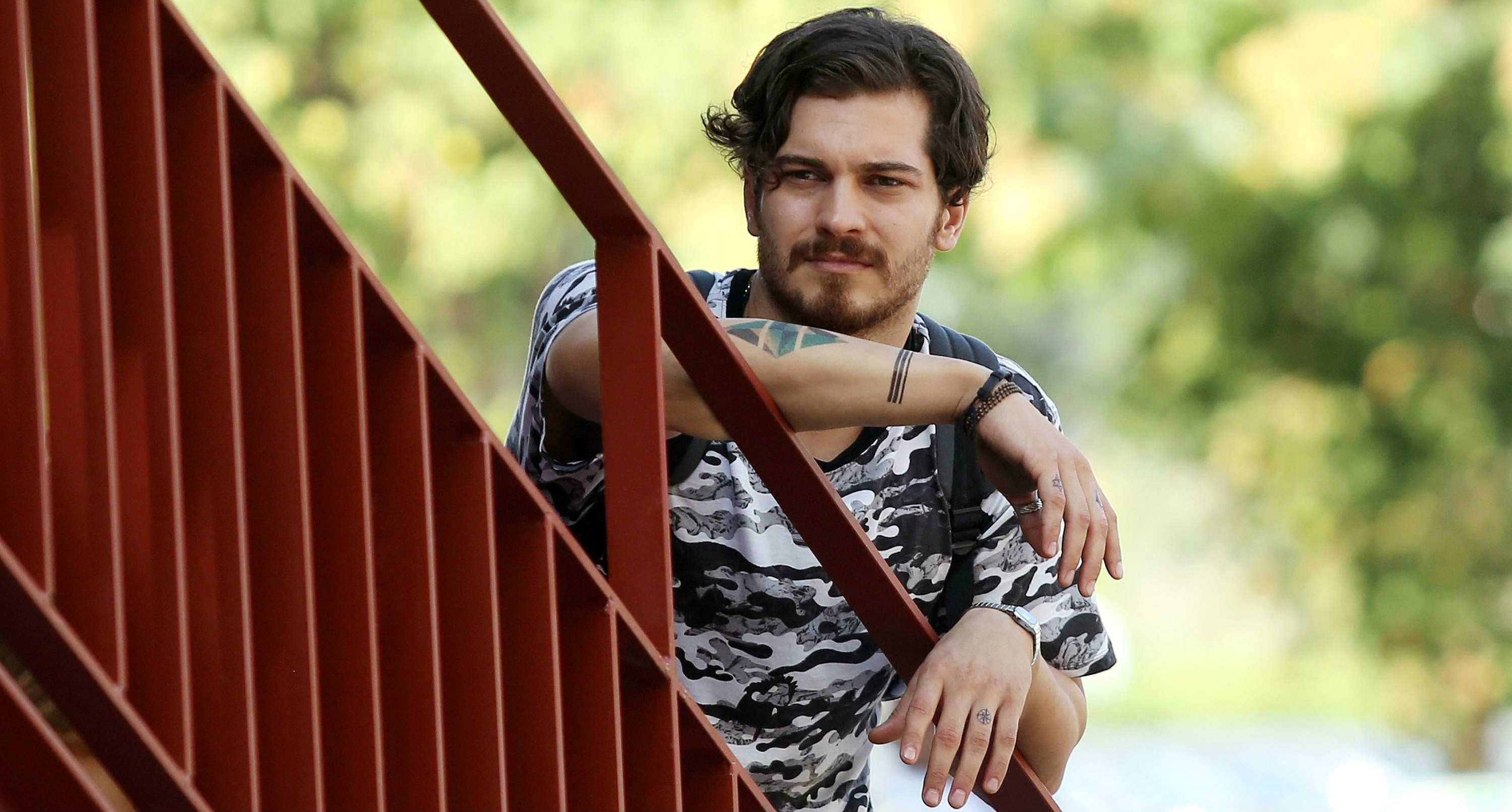 Cagatay Ulusoy, Aatay Ulusoy wallpapers, Handsome actor, Style icon, 3000x1620 HD Desktop