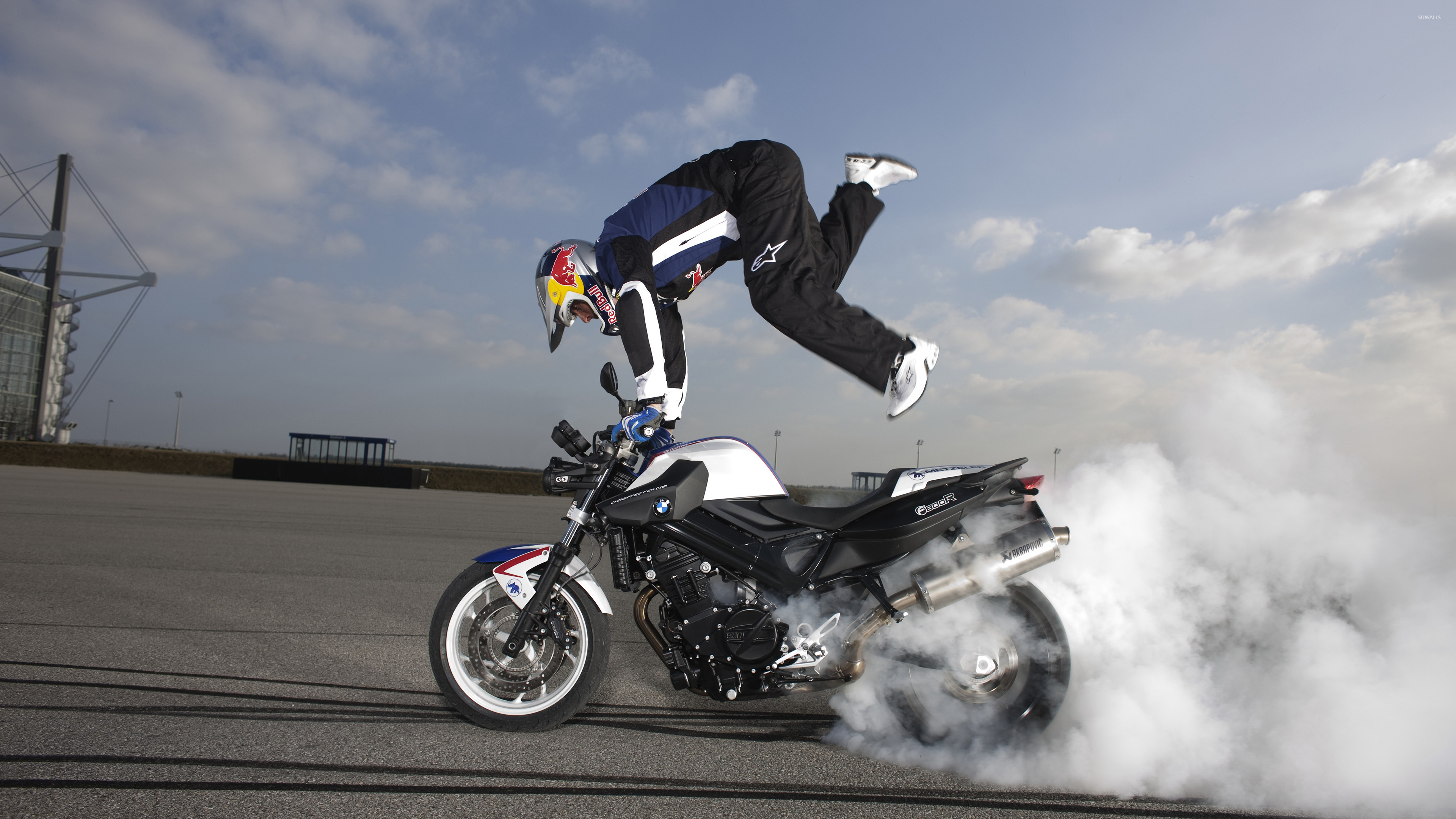 Chris Pfeiffer, Stunts Wallpaper, 3840x2160 4K Desktop