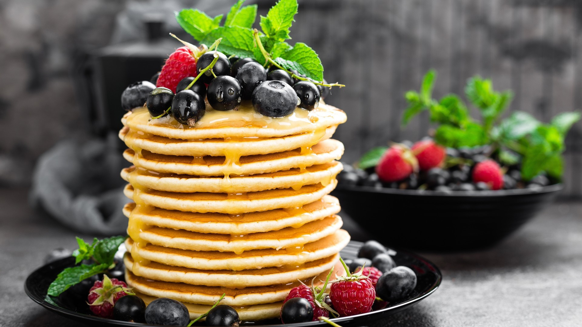 Berry pancake dessert, Widescreen wallpapers, Sweet indulgence, Vibrant plate, 1920x1080 Full HD Desktop