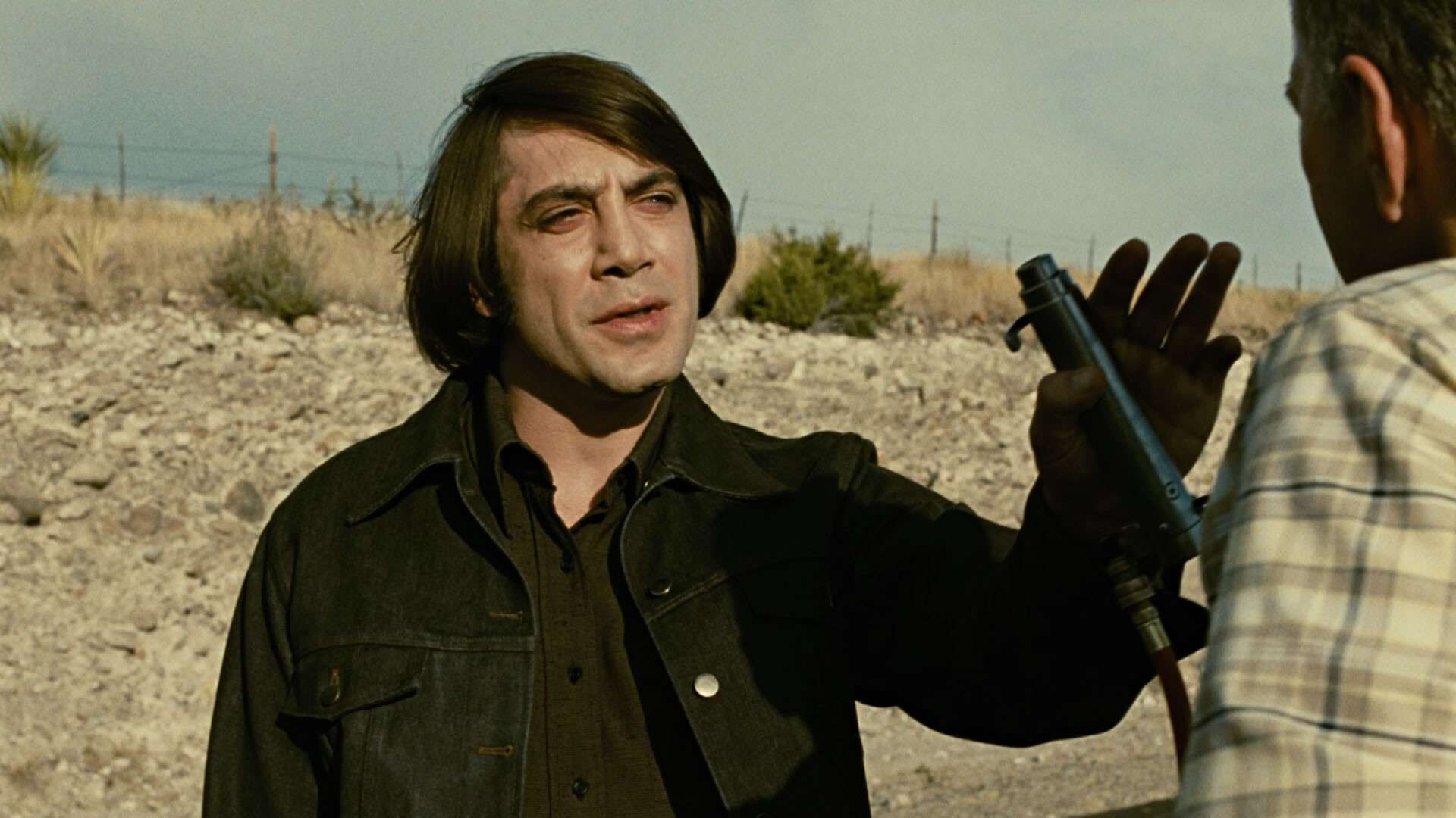 No Country For Old Men, Anton Chigurh's presence, Dark intensity, Unpredictable antagonist, 1920x1080 Full HD Desktop