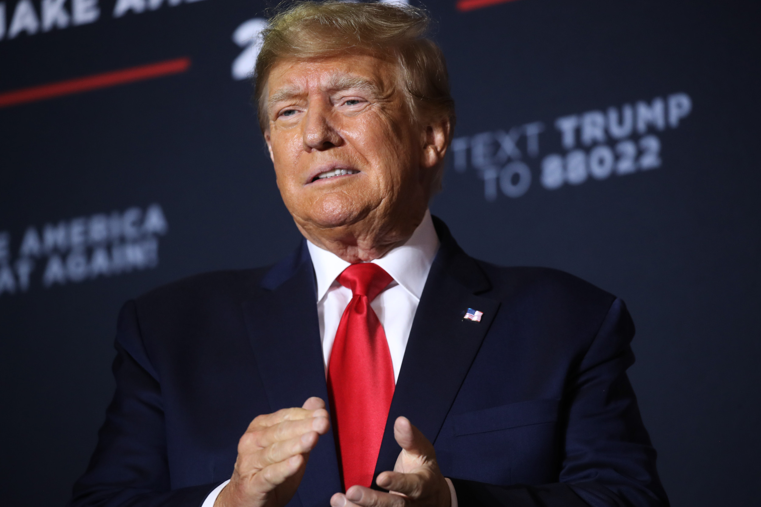 Donald Trump, TEXT TRUMP TO 88022, red silk necktie, HD Desktop wallpaper