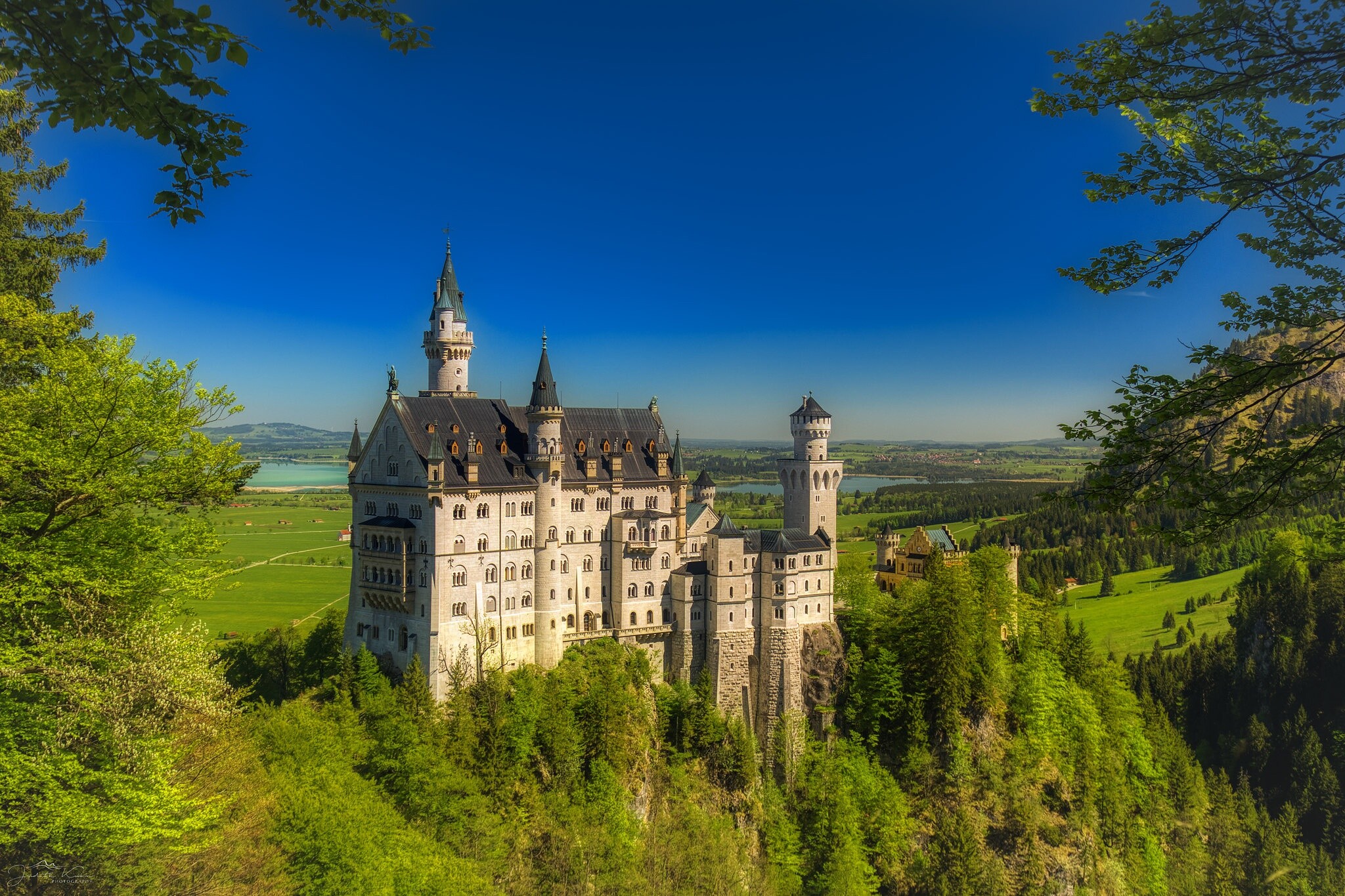 Neuschwanstein Castle HD wallpaper, Bavaria castle, German landmark, Mocah HD wallpapers, 2050x1370 HD Desktop