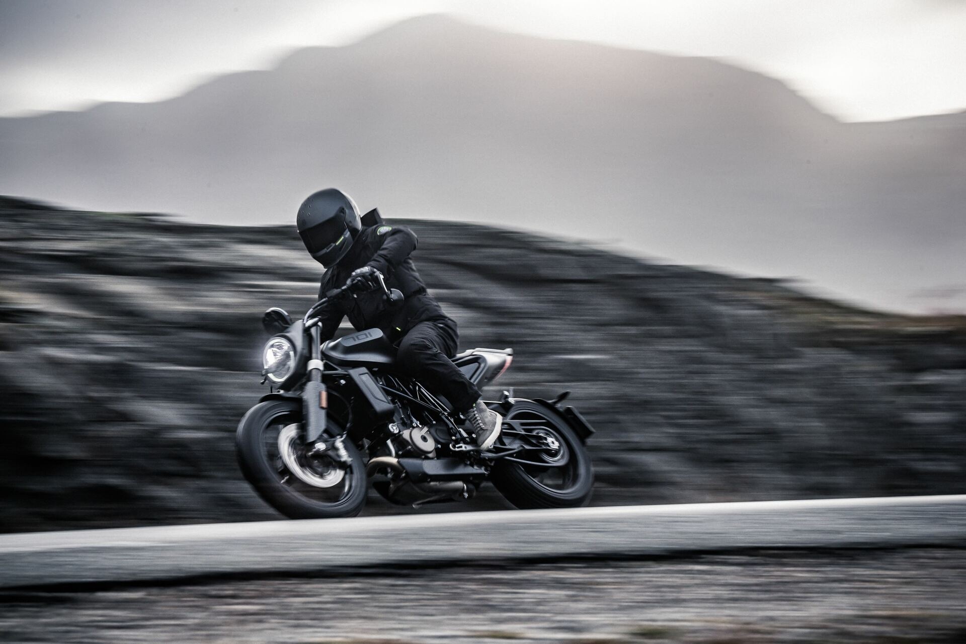 Husqvarna SVARTPILEN 701, Auto design, Motorcycling beauty, Sleek lines, 1920x1280 HD Desktop