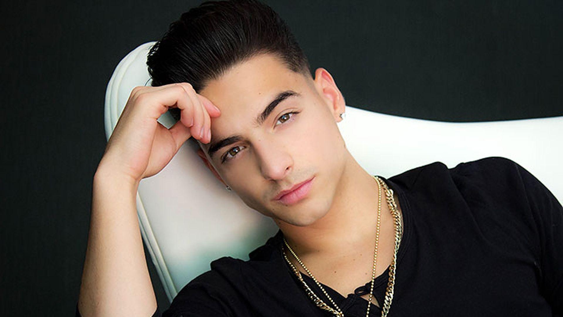 Maluma, Music artist, Stylish looks, Fashion inspiration, 1920x1080 Full HD Desktop