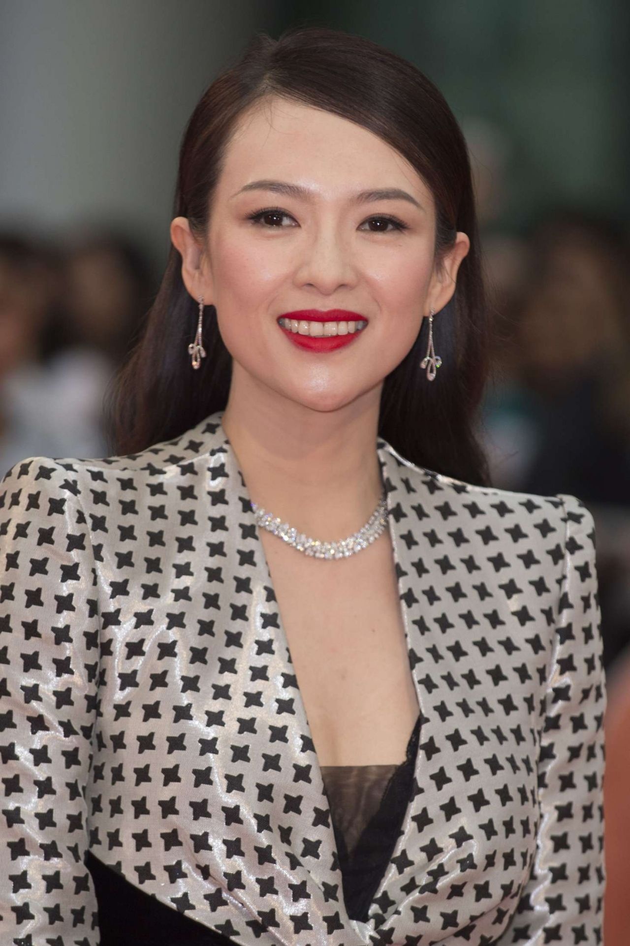 Zhang Ziyi, The Edge of Seventeen premiere, Toronto Film Festival, Celeb fashion, 1280x1930 HD Phone