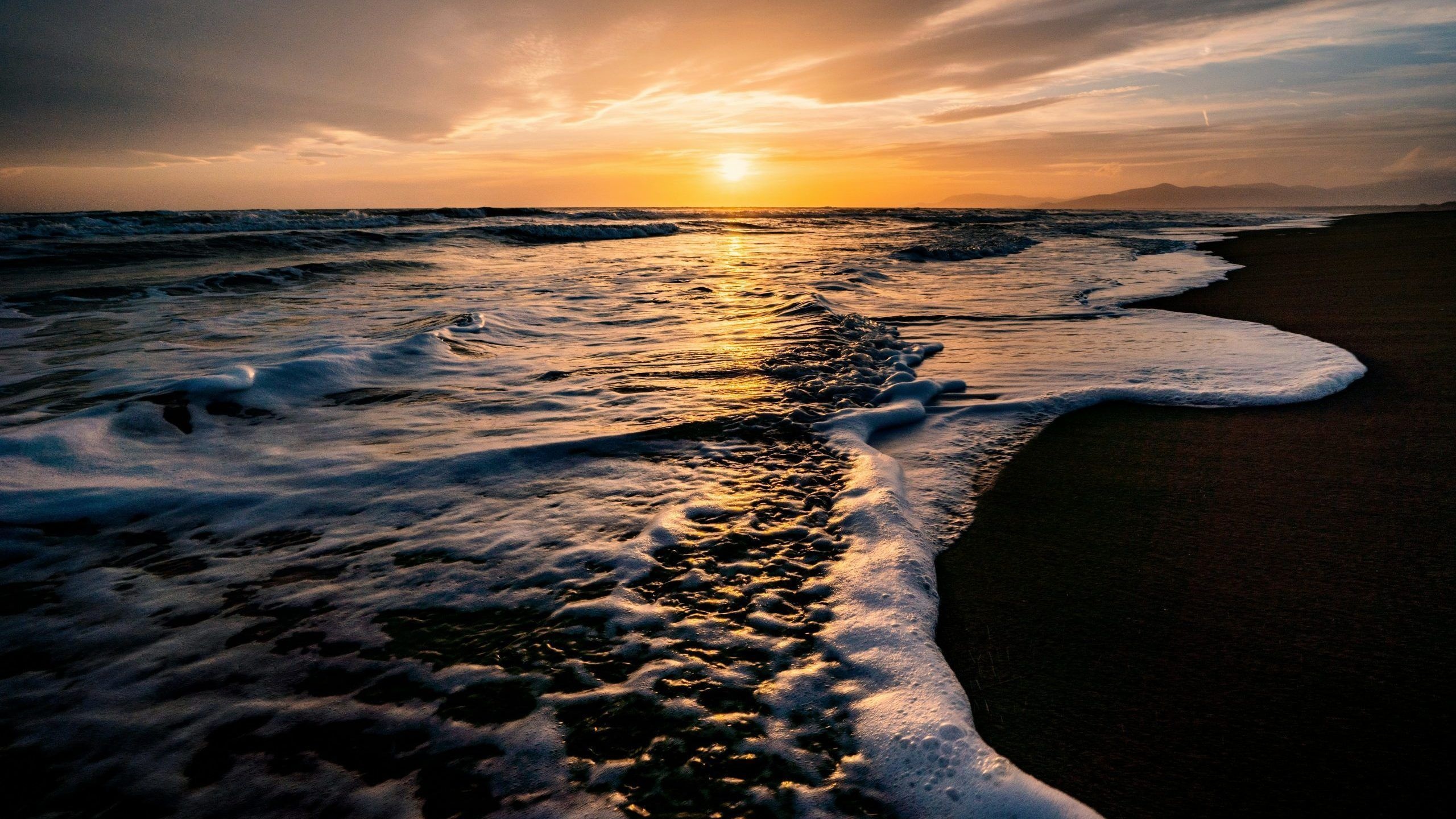 sunset in Marina di Grosseto, Italy 2560x1440