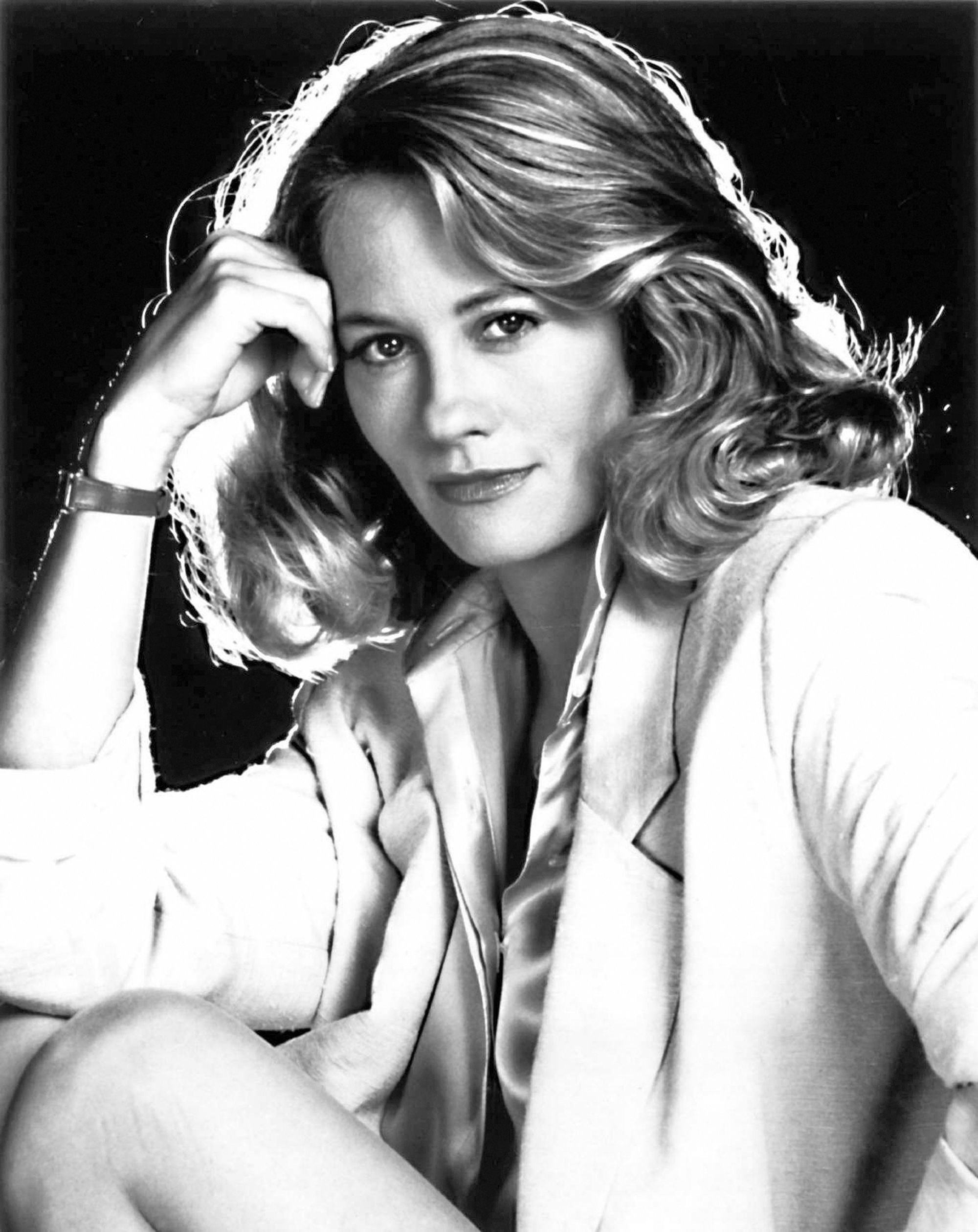 Cybill Shepherd, Modeling career, Fashion icon, Style, 2000x2520 HD Phone