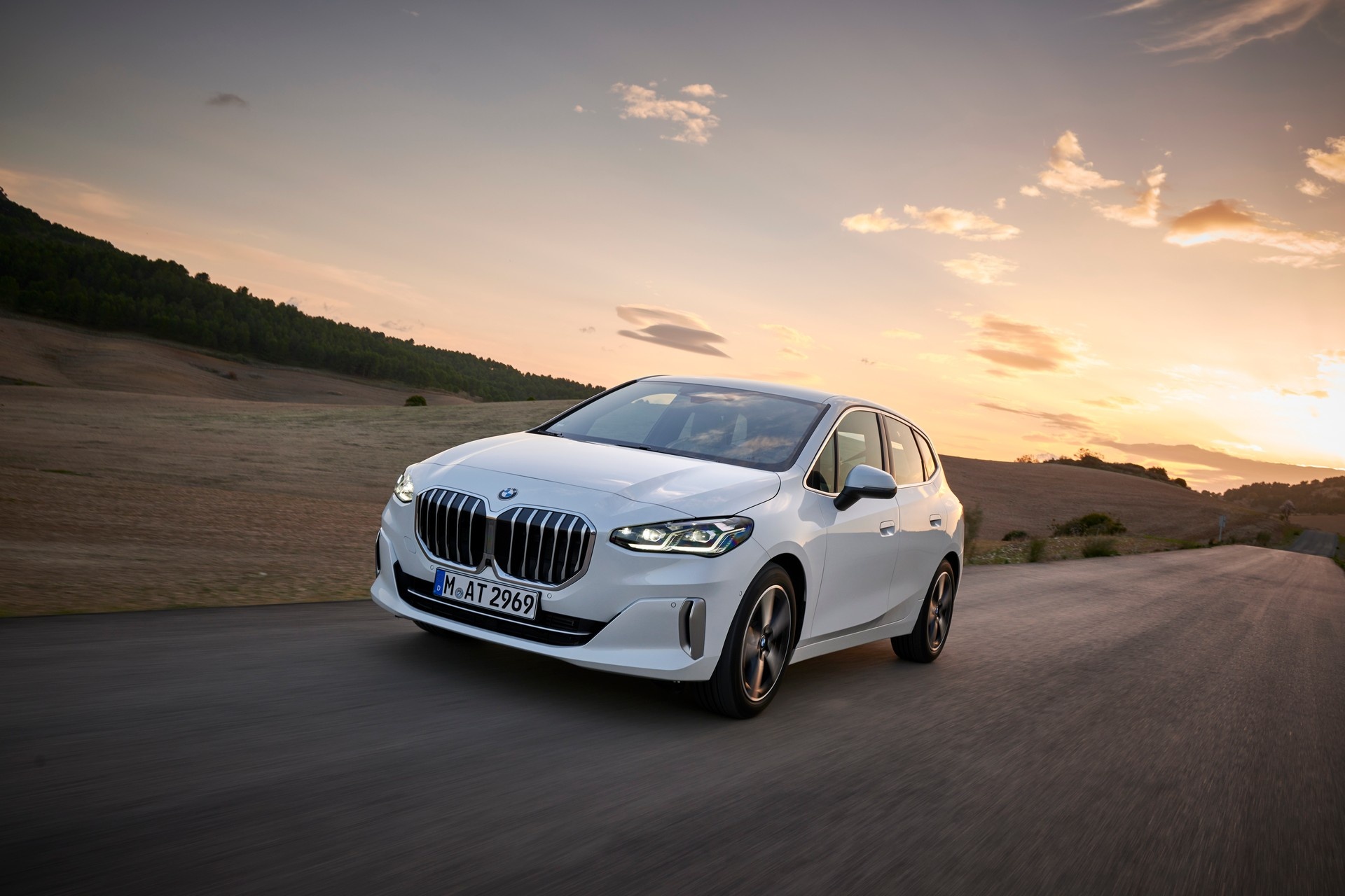 BMW 2022, Series Active Tourer, Europe Launch, Detailed Gallery, Car News, 1920x1280 HD Desktop
