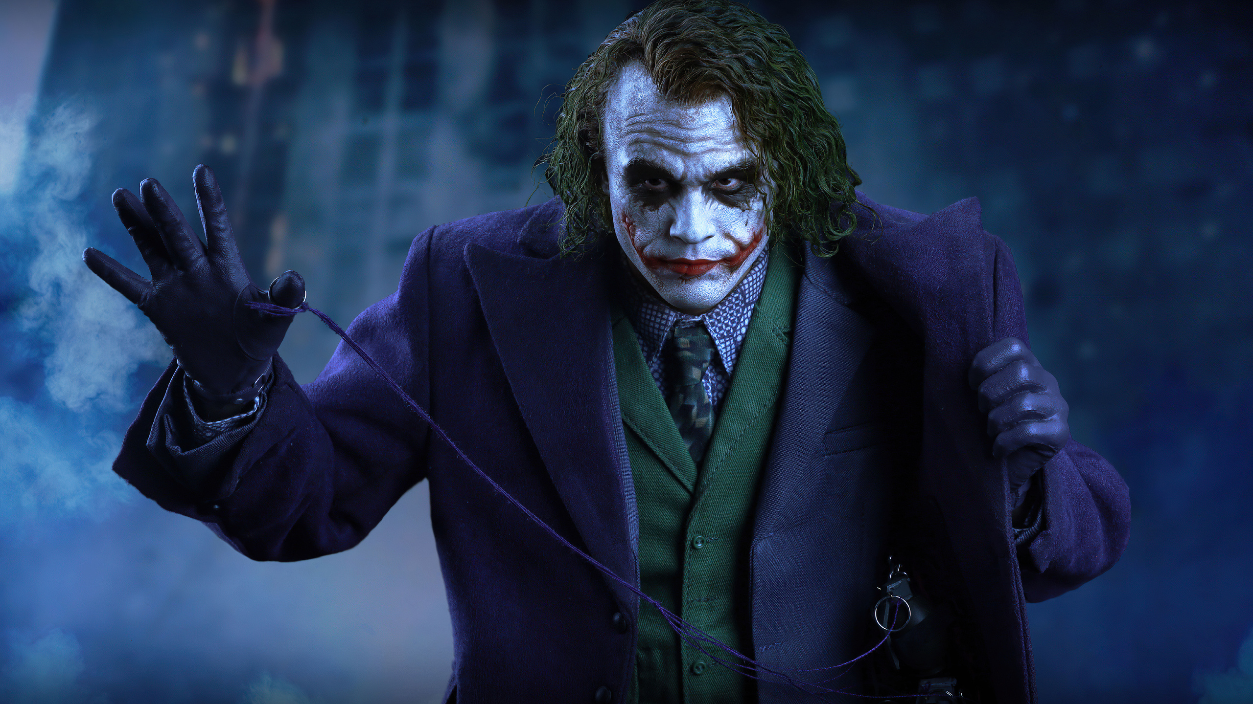 Heath Ledger, Joker masterpiece, 5k resolution, Captivating presence, 2560x1440 HD Desktop