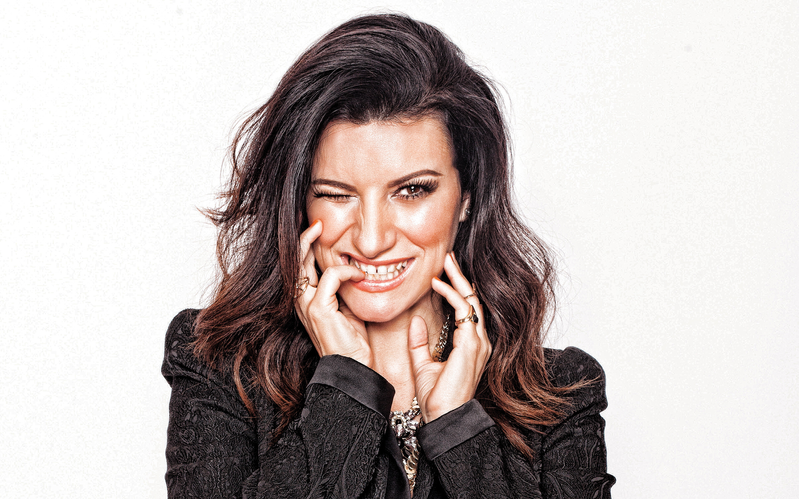 Laura Pausini, Portrait photography, Italian star, Desktop beauty, 2560x1600 HD Desktop