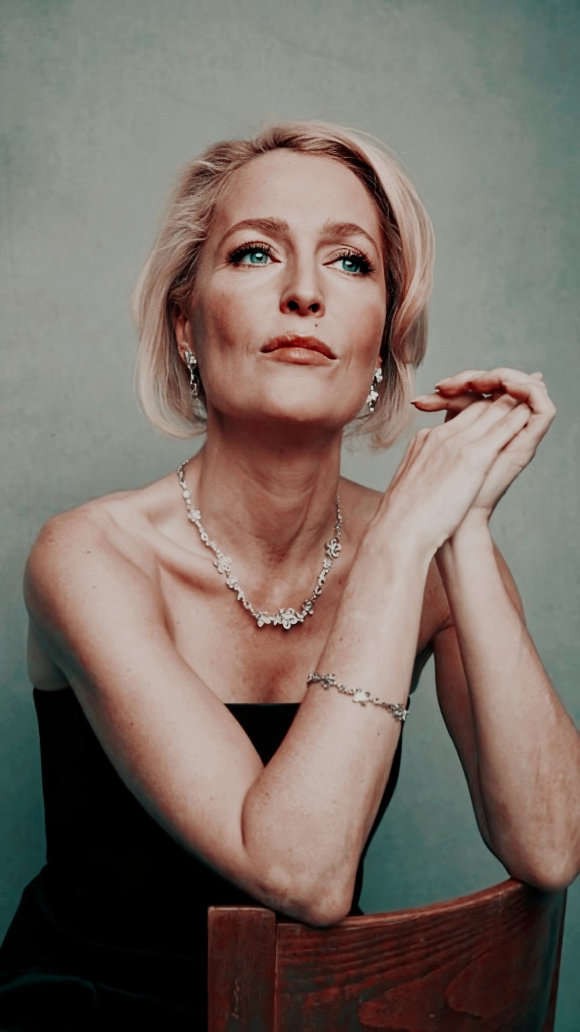 Gillian Anderson Lockscreens, Tumblr Posts, Celebrity Style, Fashion Inspiration, 1160x2050 HD Phone
